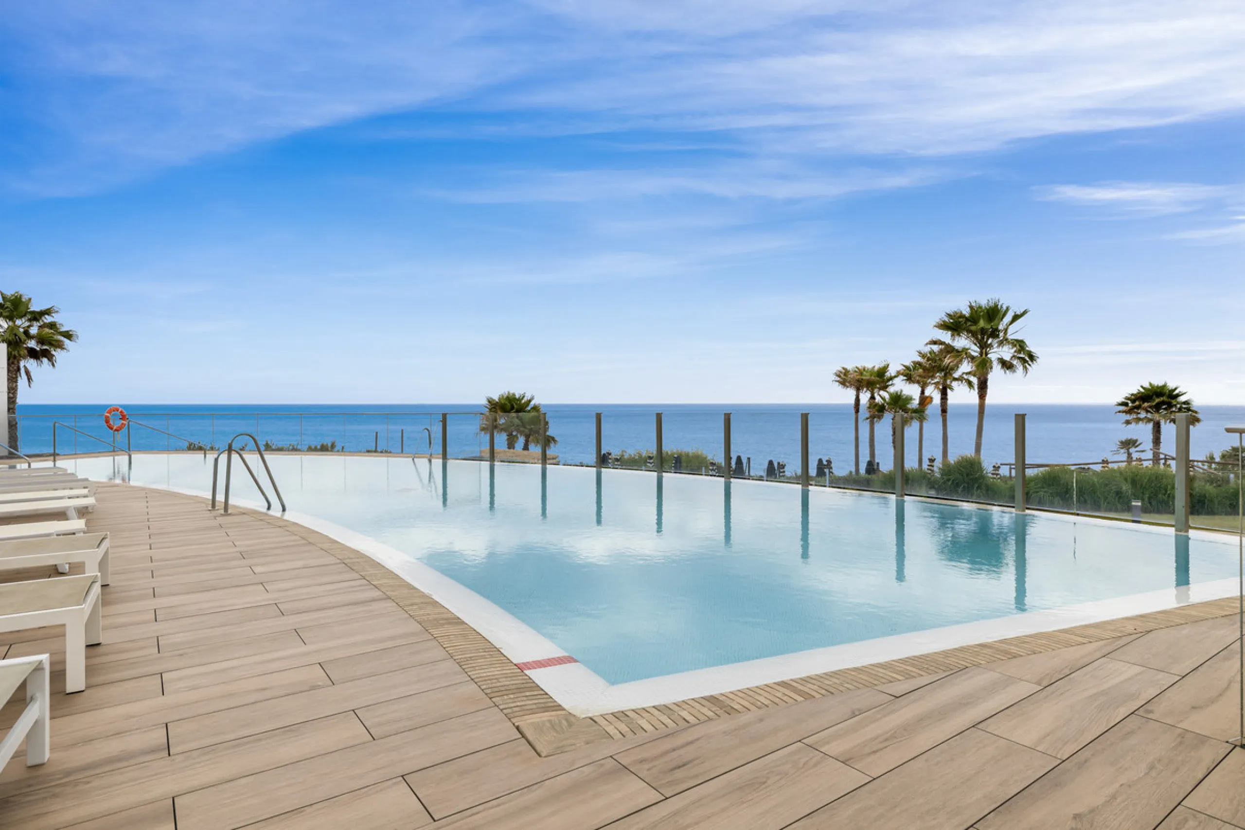Exquisite Frontline Beach Apartment in Estepona