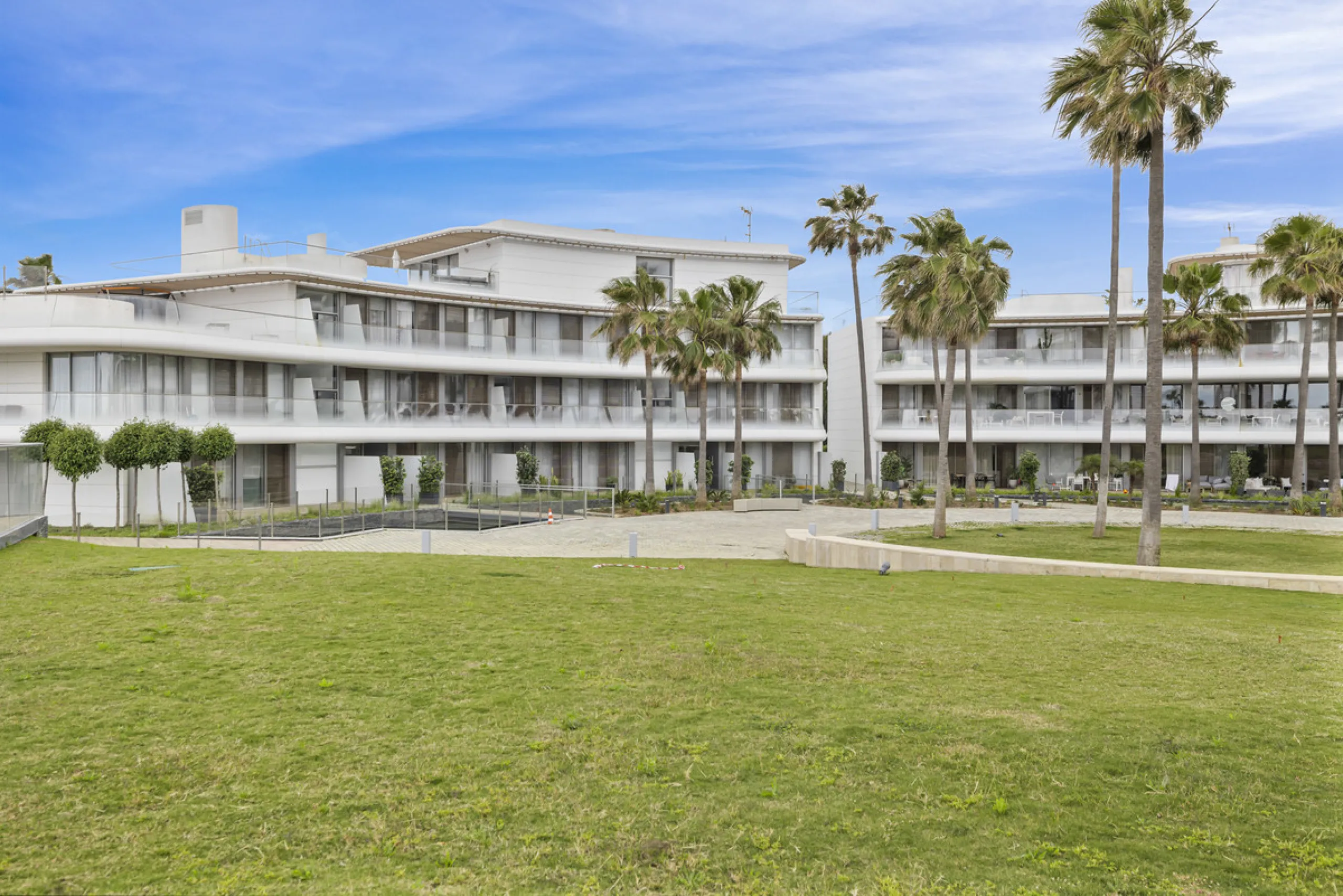 Exquisite Frontline Beach Apartment in Estepona