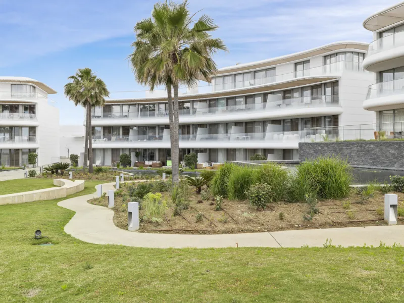 Exquisite Frontline Beach Apartment in Estepona