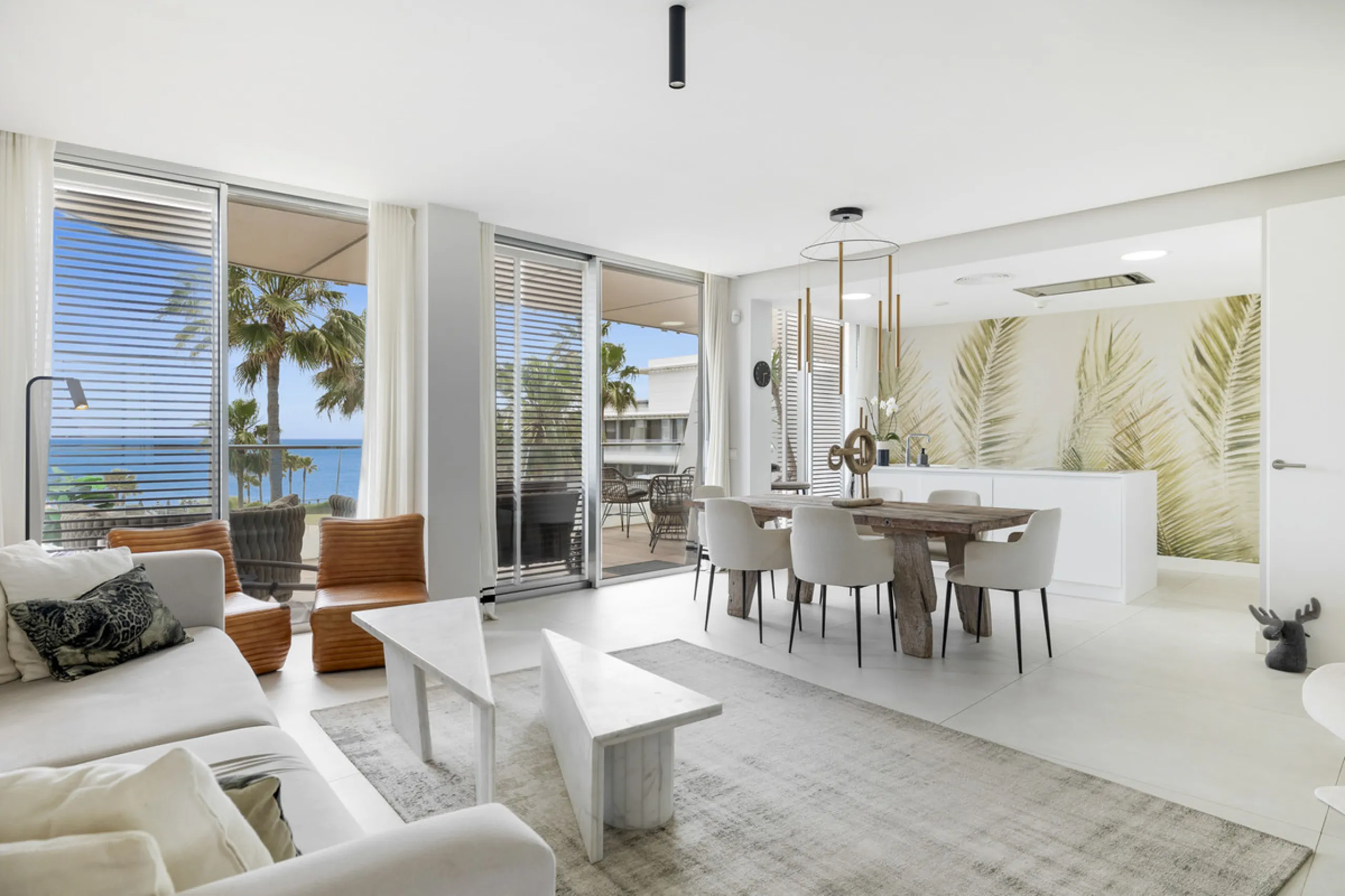 Exquisite Frontline Beach Apartment in Estepona