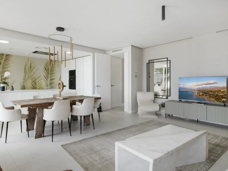 Exquisite Frontline Beach Apartment in Estepona