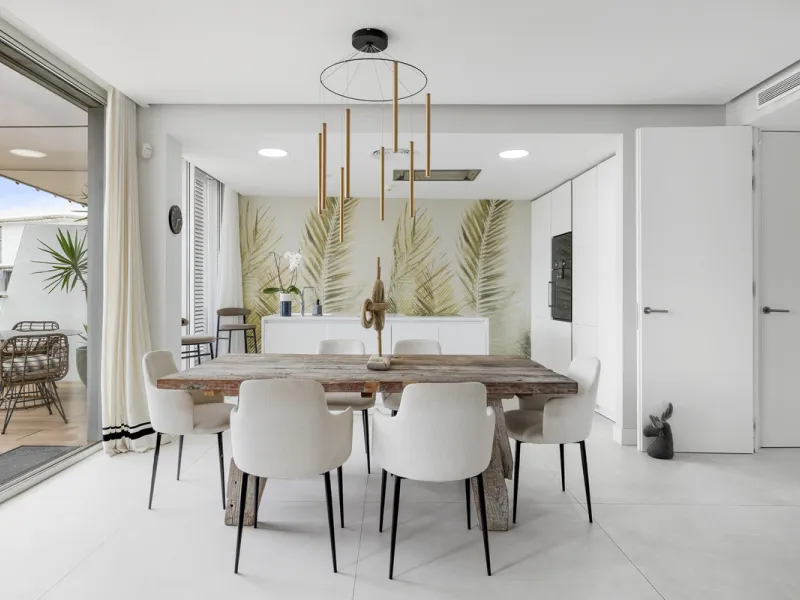 Exquisite Frontline Beach Apartment in Estepona