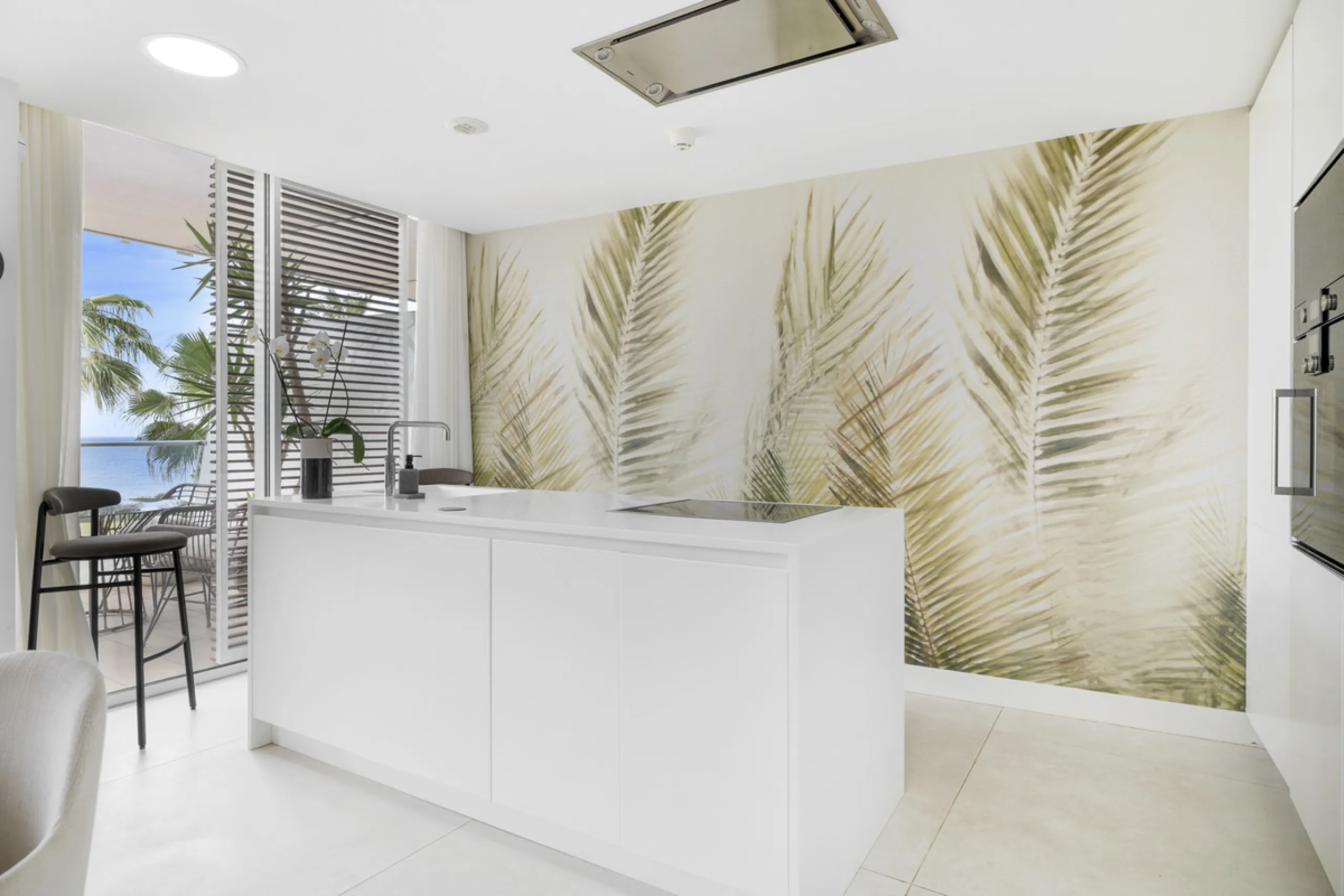 Exquisite Frontline Beach Apartment in Estepona