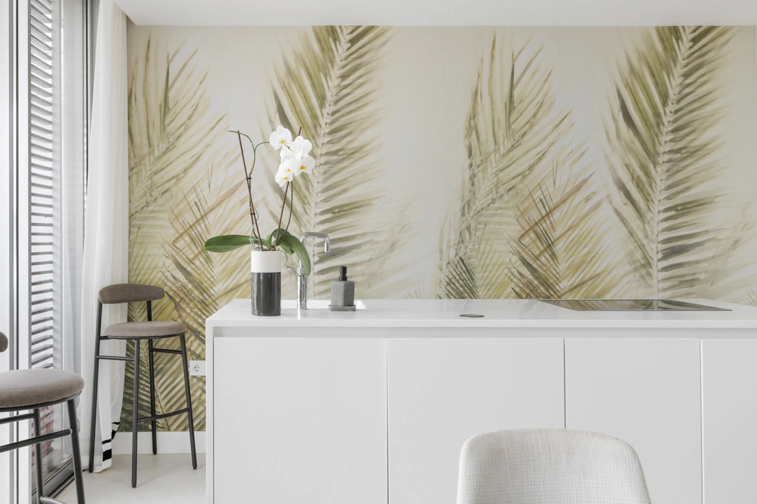 Exquisite Frontline Beach Apartment in Estepona