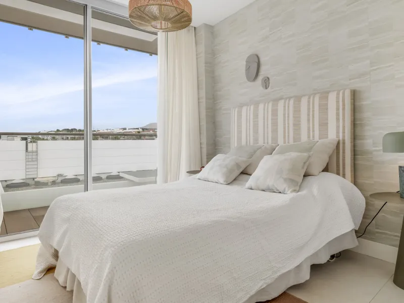 Exquisite Frontline Beach Apartment in Estepona