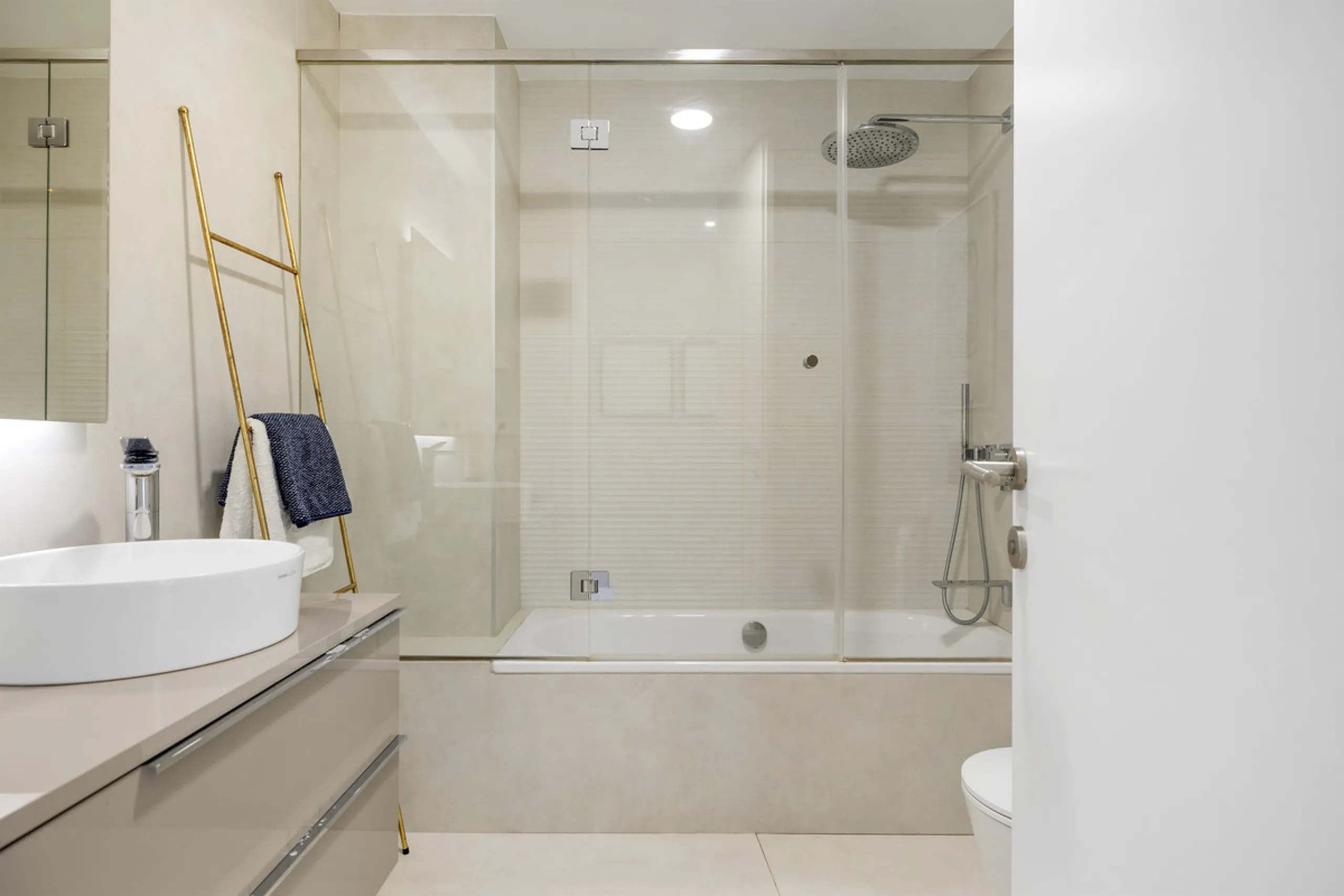 Exquisite Frontline Beach Apartment in Estepona