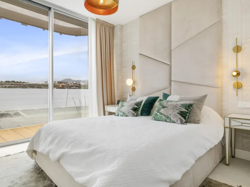 Exquisite Frontline Beach Apartment in Estepona