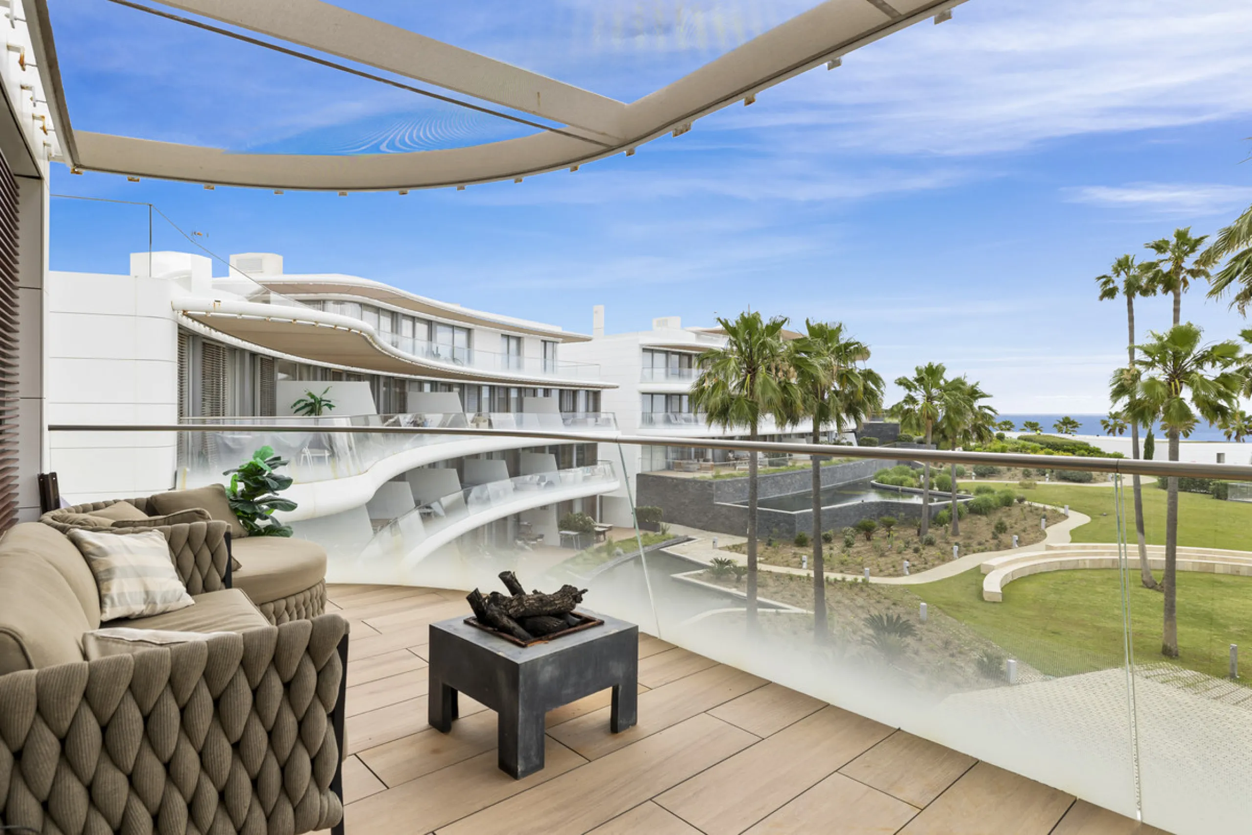 Exquisite Frontline Beach Apartment in Estepona