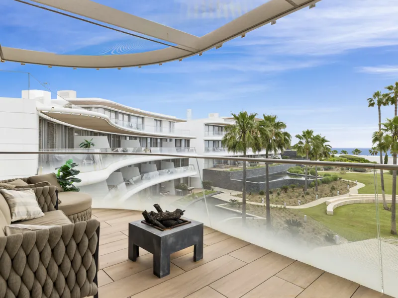Exquisite Frontline Beach Apartment in Estepona