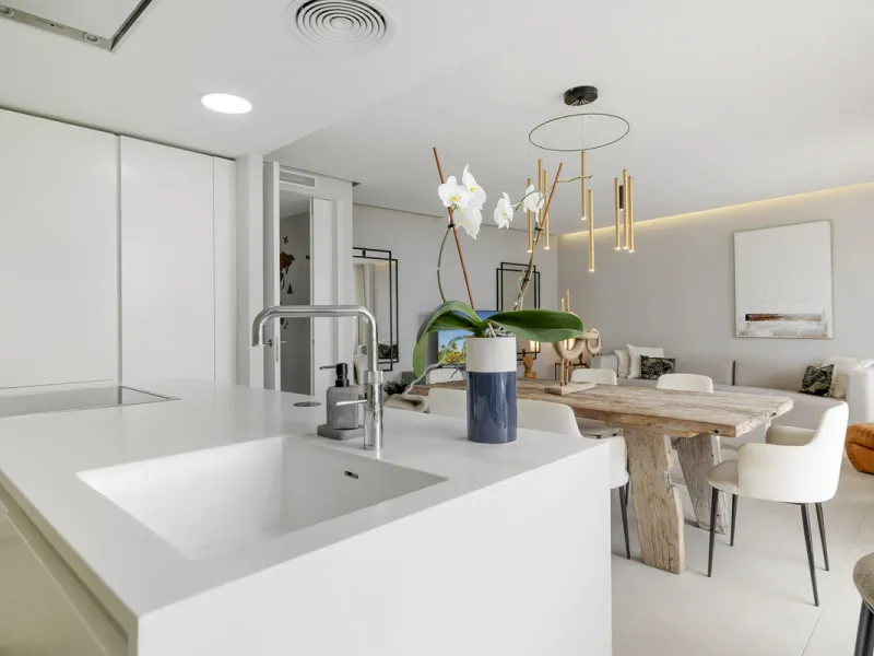 Exquisite Frontline Beach Apartment in Estepona