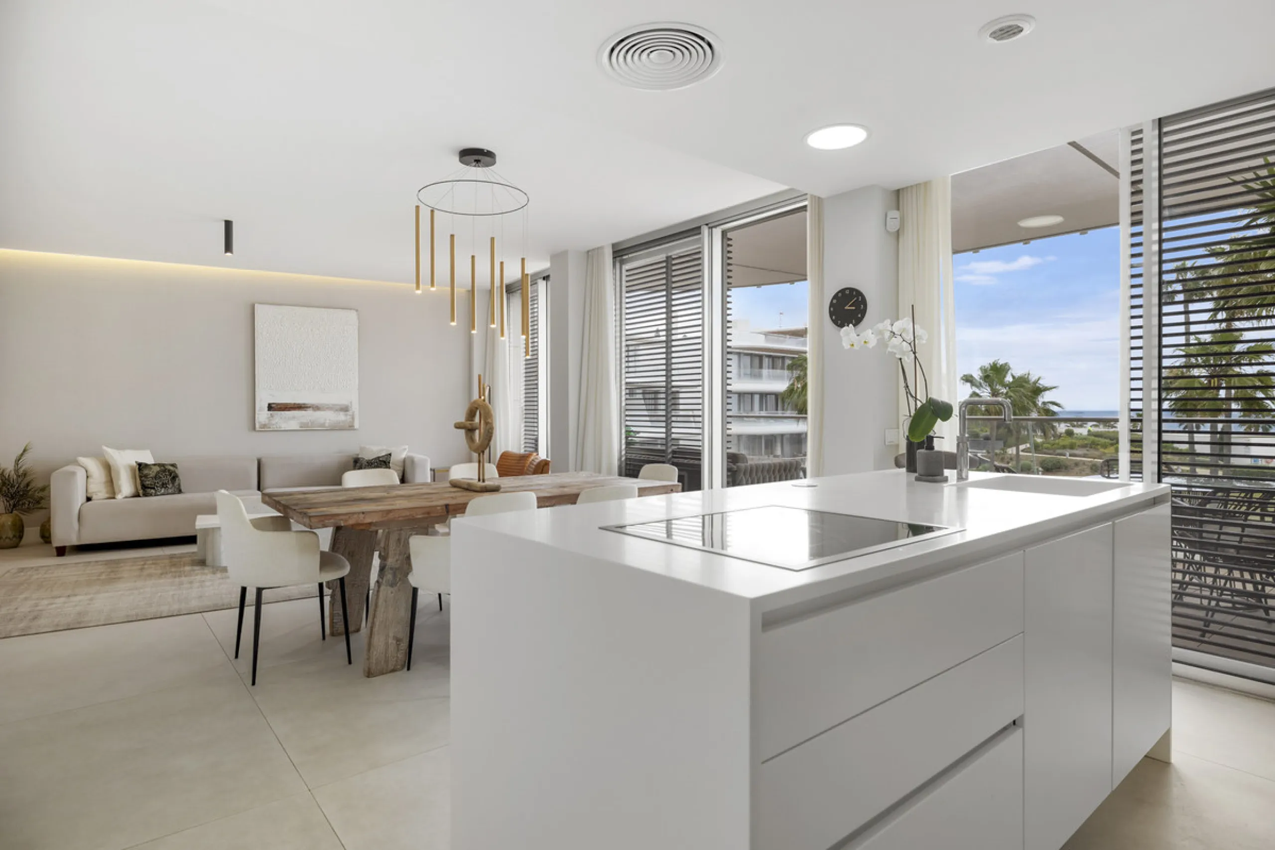 Exquisite Frontline Beach Apartment in Estepona