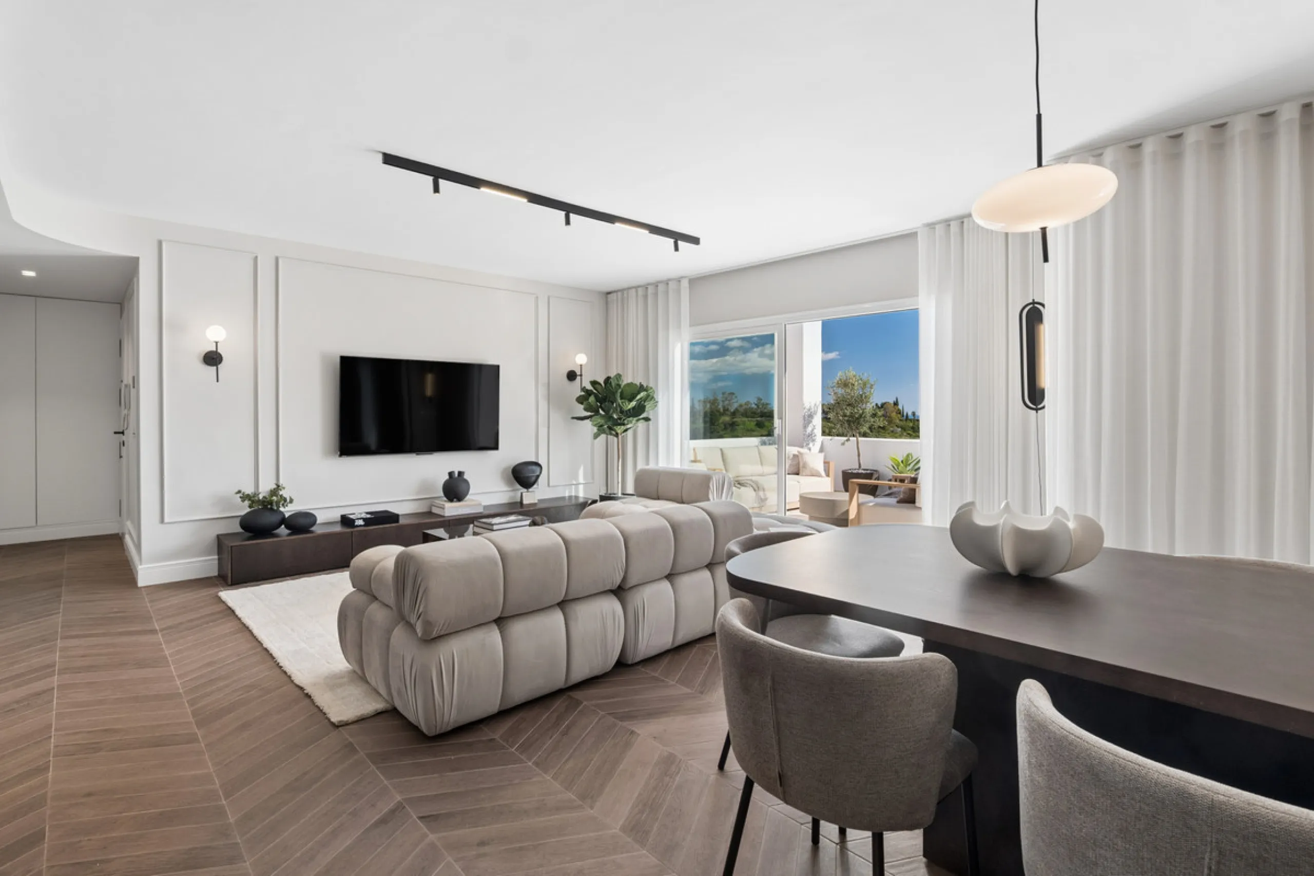 Apartment - Penthouse в продаже в Benahavís, Málaga. В доме 3 спален и 2 ванных комнат. Площадь дома 133 м²