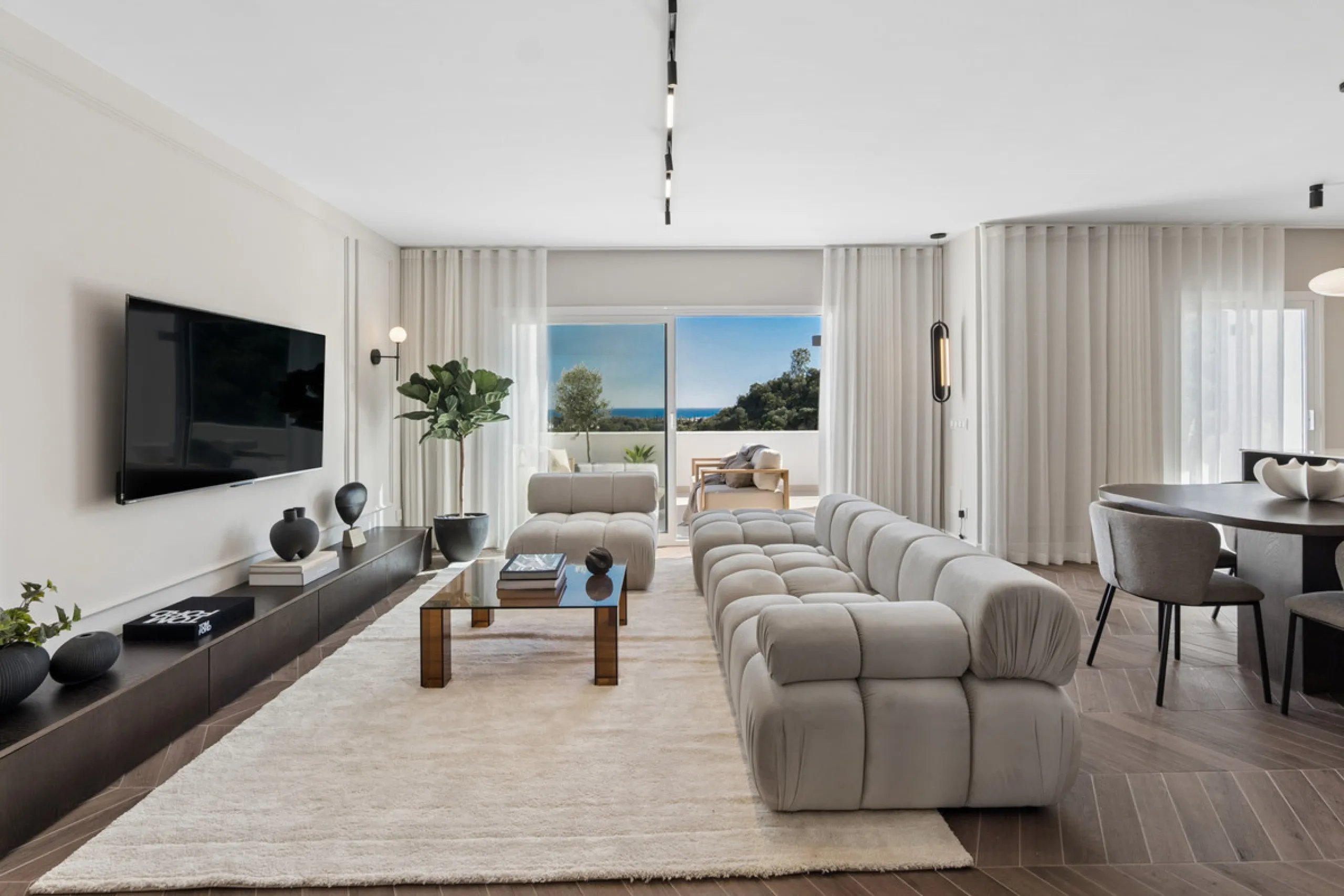 Apartment - Penthouse в продаже в Benahavís, Málaga. В доме 3 спален и 2 ванных комнат. Площадь дома 133 м²