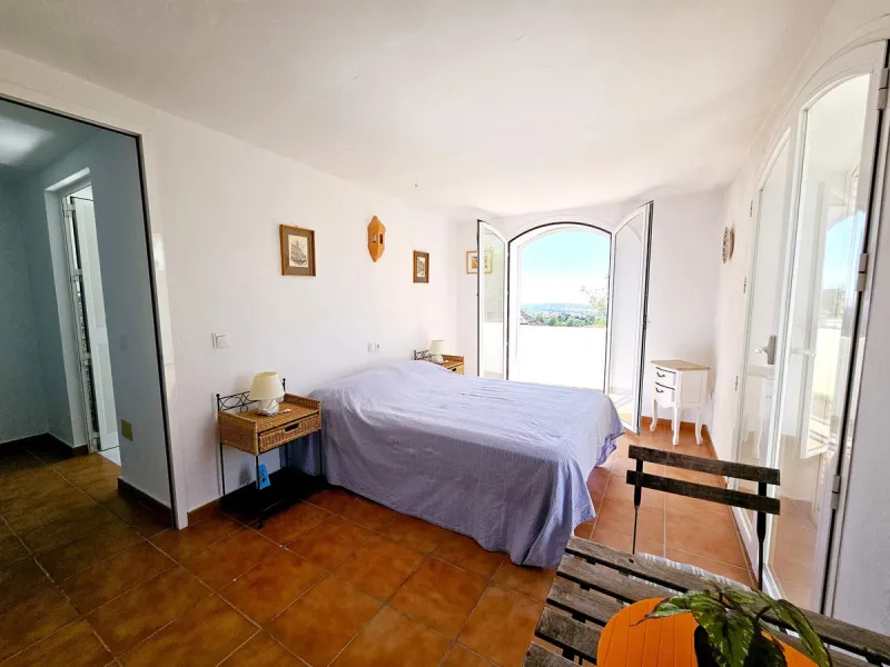 This charming 5 bedroom Andalucian villa is nestled in the exclusive enclave of Puerto de Los Almendros in Benahavis, surrounded by nature but still close to schools, supermarkets and town.. The property has been a much loved family home for over 4 decade