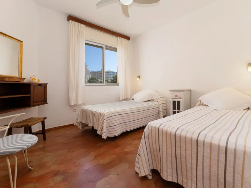Experience the privilege of enjoying the sea and tranquility without sacrificing comfort.