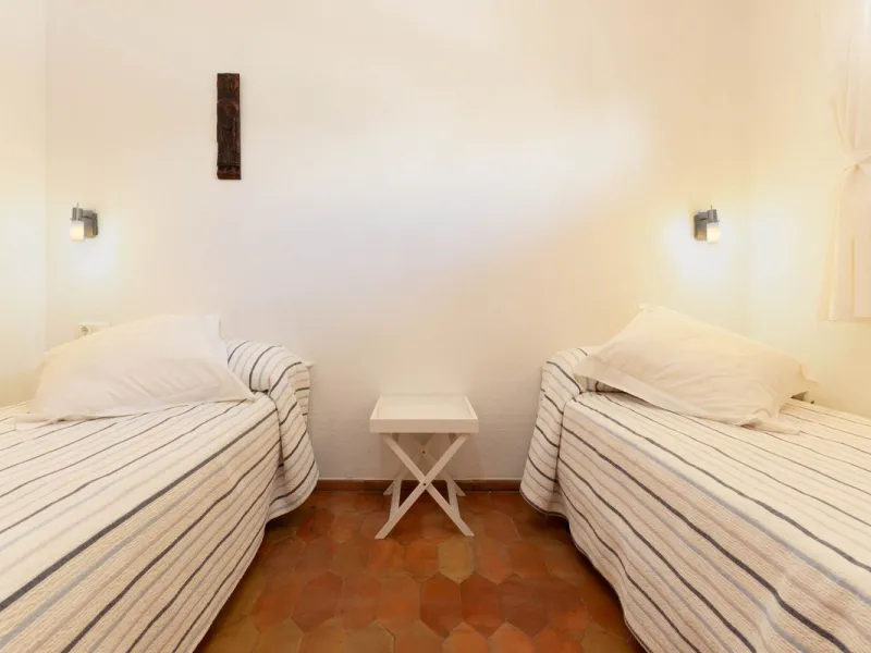 Experience the privilege of enjoying the sea and tranquility without sacrificing comfort.