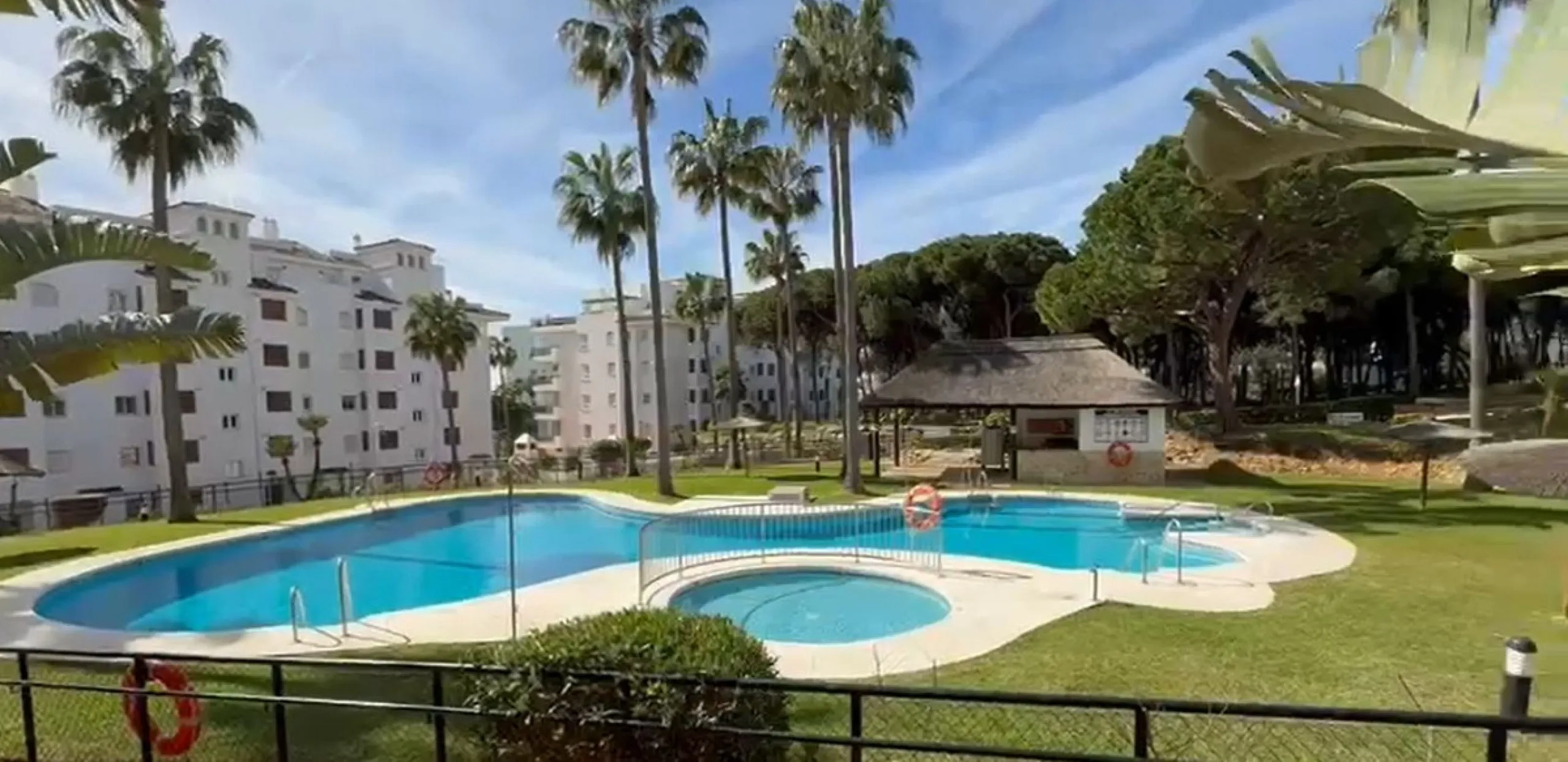 Gartenwohnung zu verkaufen in Mi Capricho – Calahonda, Mijas Costa
