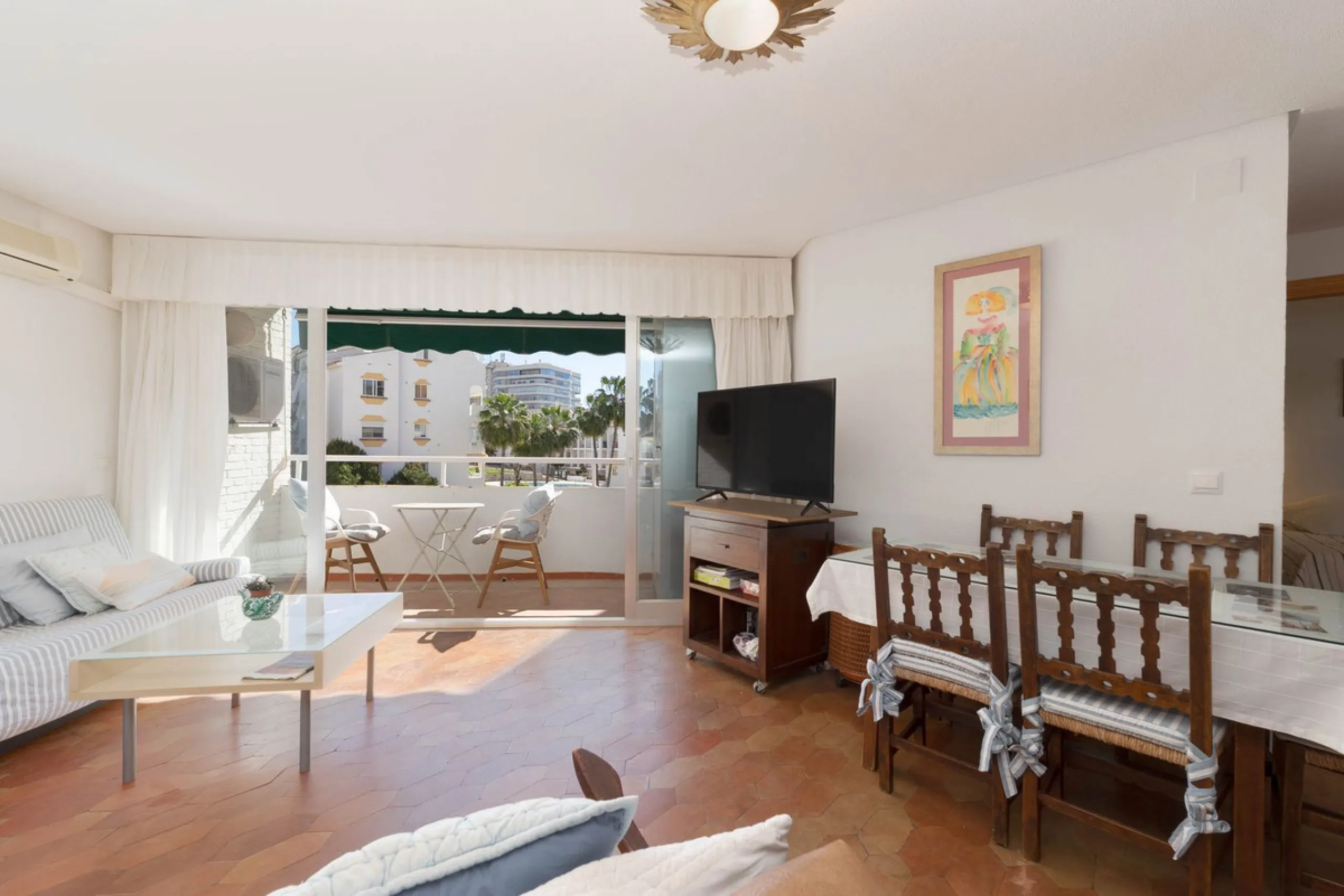 Experience the privilege of enjoying the sea and tranquility without sacrificing comfort.