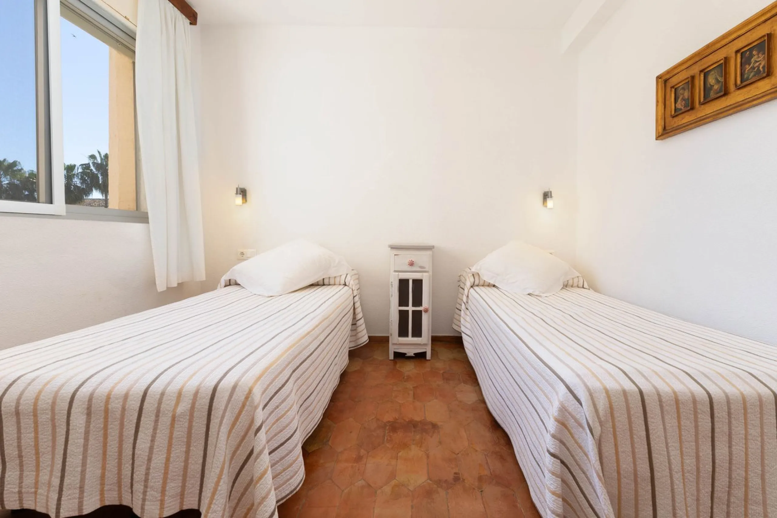 Experience the privilege of enjoying the sea and tranquility without sacrificing comfort.