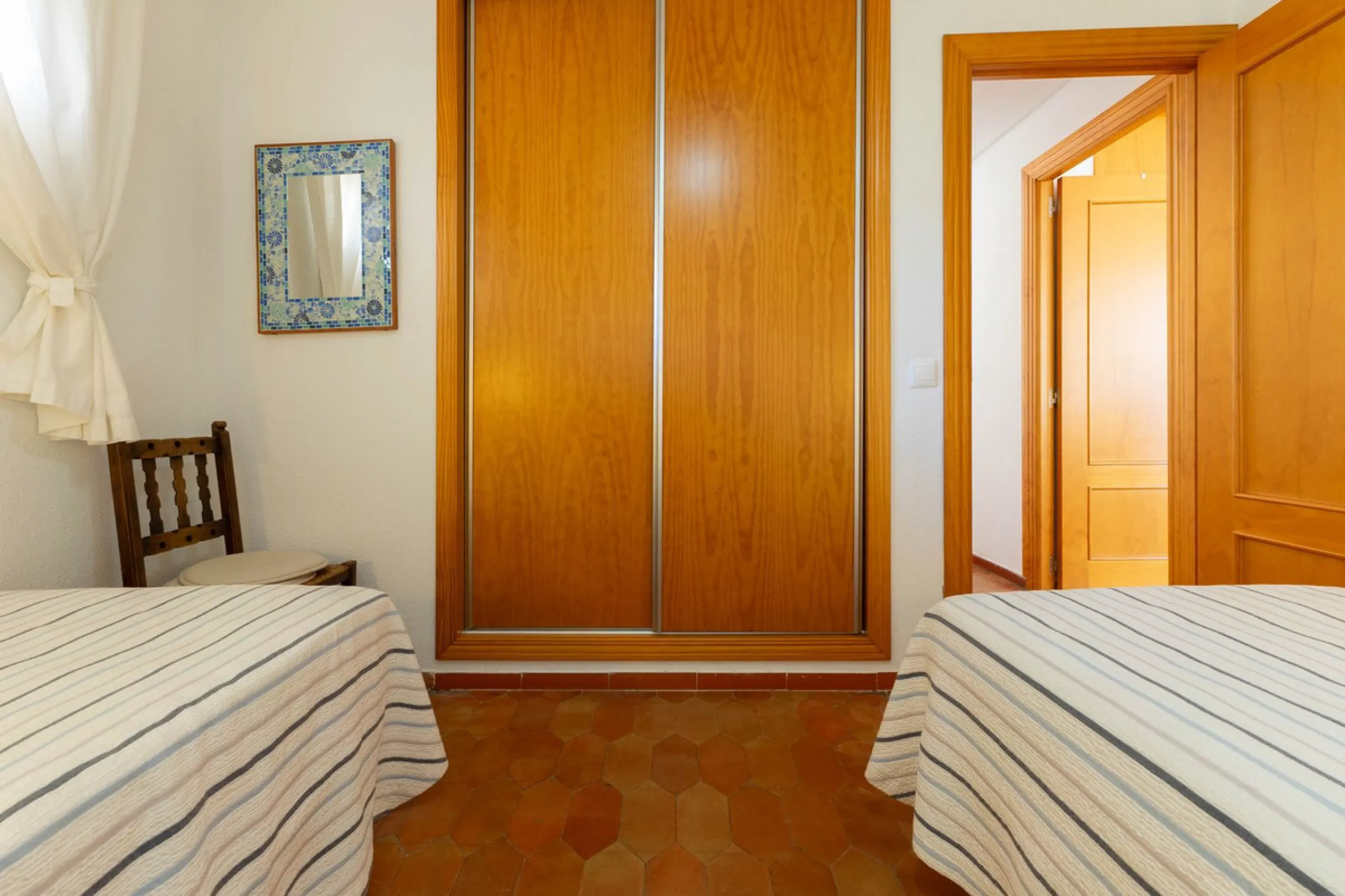 Experience the privilege of enjoying the sea and tranquility without sacrificing comfort.
