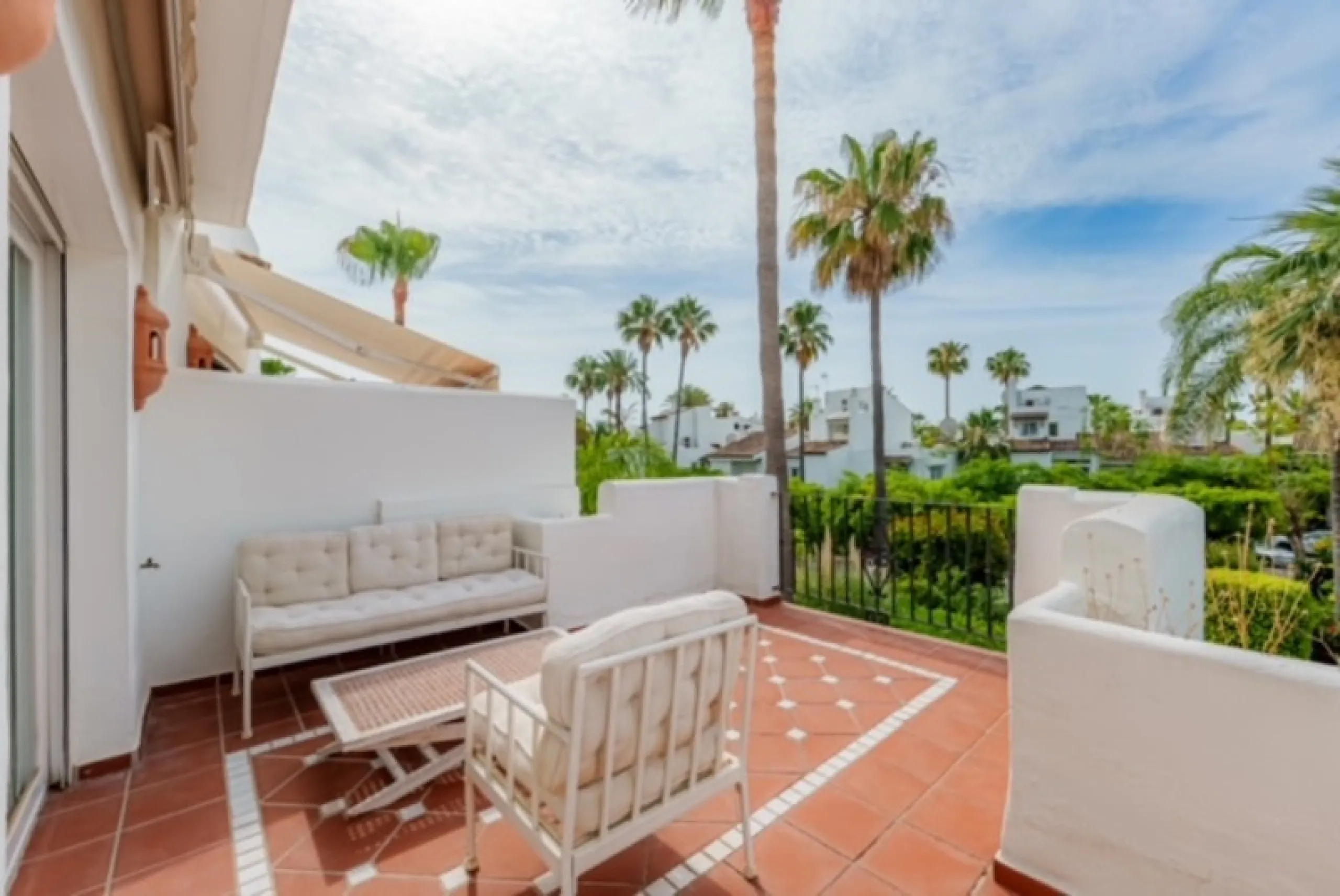 Located in the exclusive beachside community of Villas de Costalita, within walking distance to the beach, this elegant townhouse enjoys a peaceful setting in a beautifully maintained residential complex just moments from the sea.