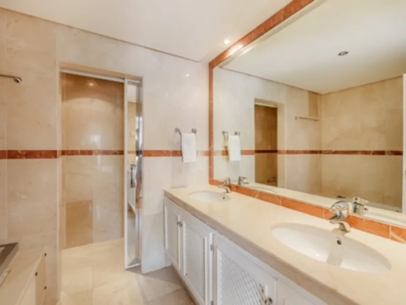 Located in the exclusive beachside community of Villas de Costalita, within walking distance to the beach, this elegant townhouse enjoys a peaceful setting in a beautifully maintained residential complex just moments from the sea.