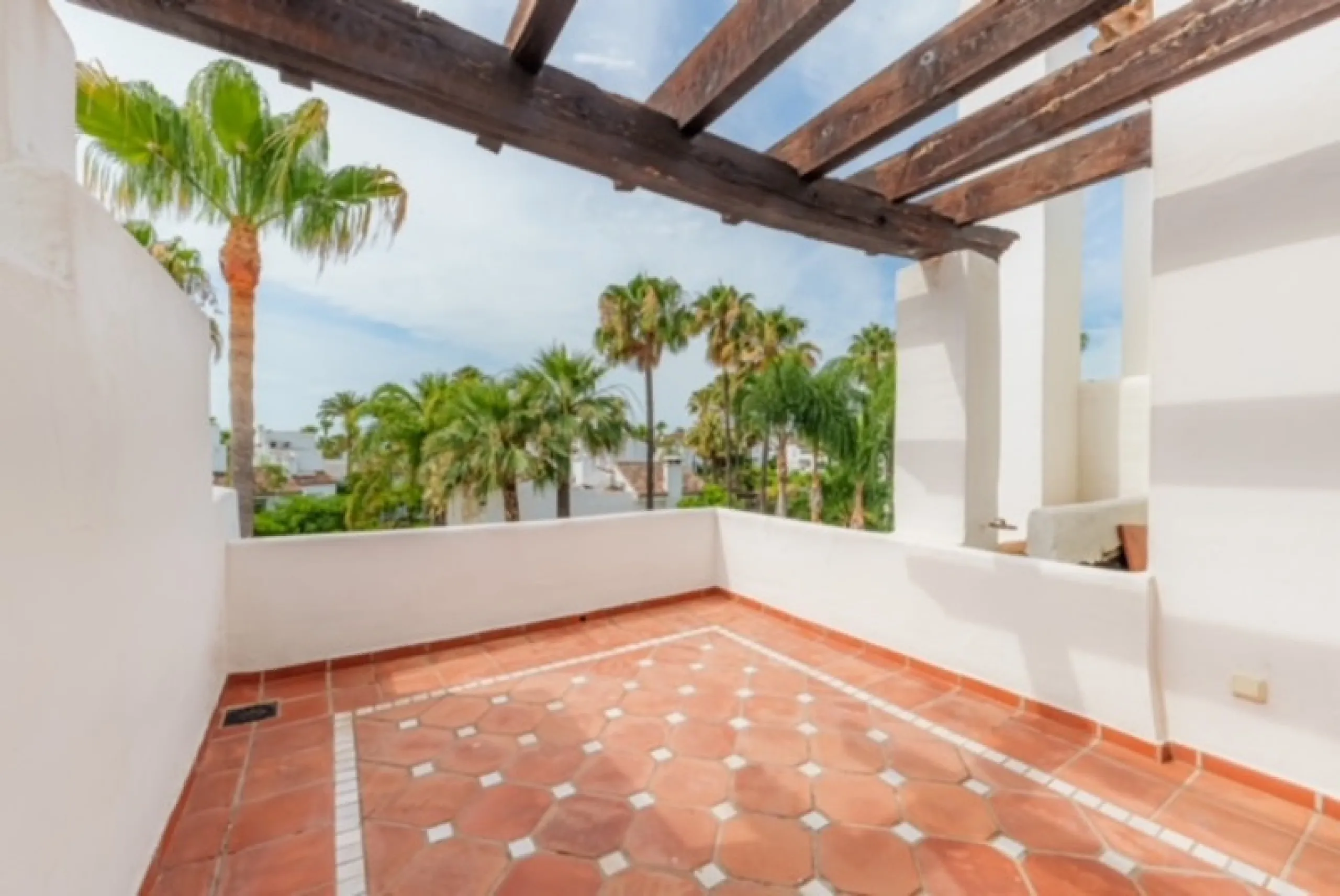 Located in the exclusive beachside community of Villas de Costalita, within walking distance to the beach, this elegant townhouse enjoys a peaceful setting in a beautifully maintained residential complex just moments from the sea.