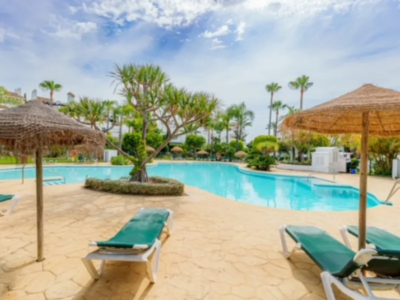Located in the exclusive beachside community of Villas de Costalita, within walking distance to the beach, this elegant townhouse enjoys a peaceful setting in a beautifully maintained residential complex just moments from the sea.
