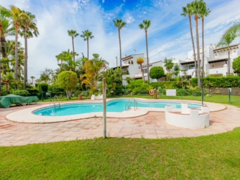 Located in the exclusive beachside community of Villas de Costalita, within walking distance to the beach, this elegant townhouse enjoys a peaceful setting in a beautifully maintained residential complex just moments from the sea.
