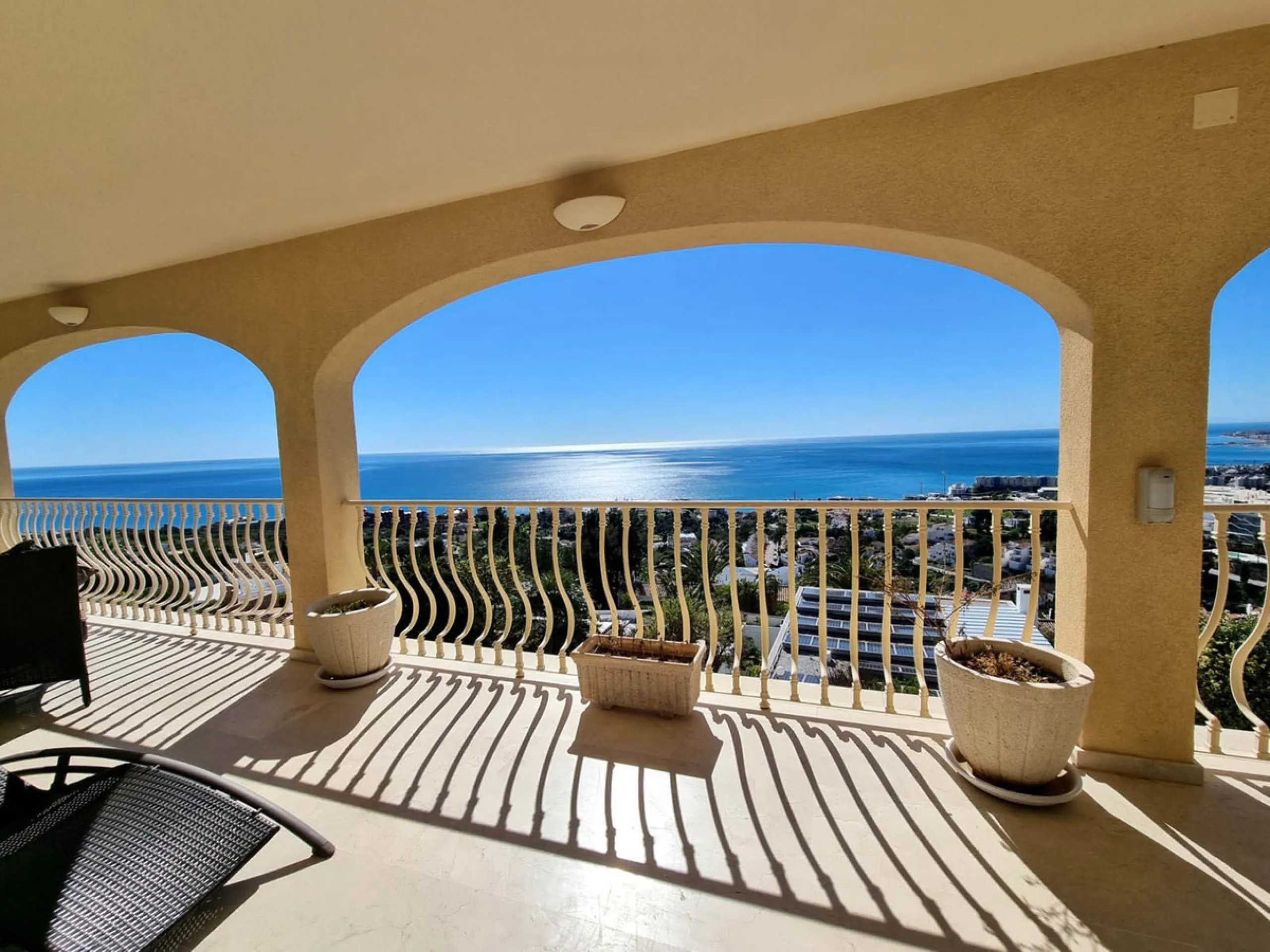 Located in the prestigious La Capellania area of the Costa del Sol, this exceptional 5-bedroom villa masterfully blends modern luxury with timeless Mediterranean charm, offering breathtaking panoramic sea views and an enviable lifestyle in one of southern