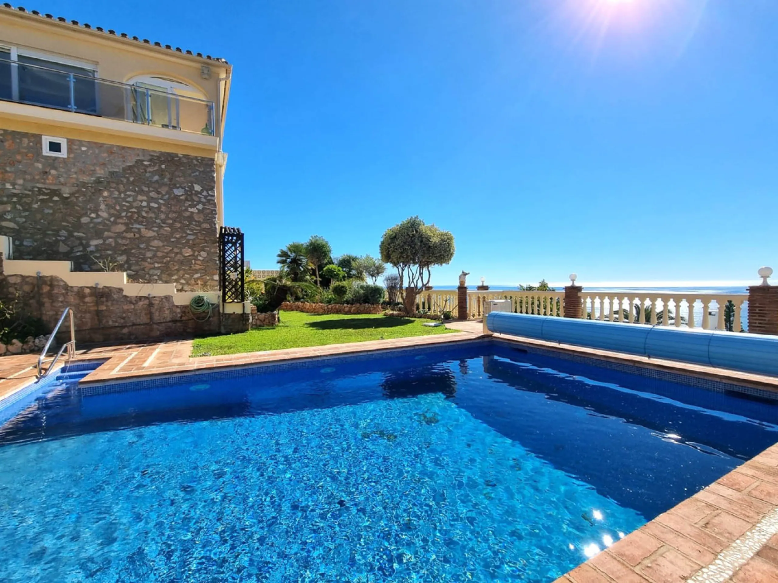 Located in the prestigious La Capellania area of the Costa del Sol, this exceptional 5-bedroom villa masterfully blends modern luxury with timeless Mediterranean charm, offering breathtaking panoramic sea views and an enviable lifestyle in one of southern