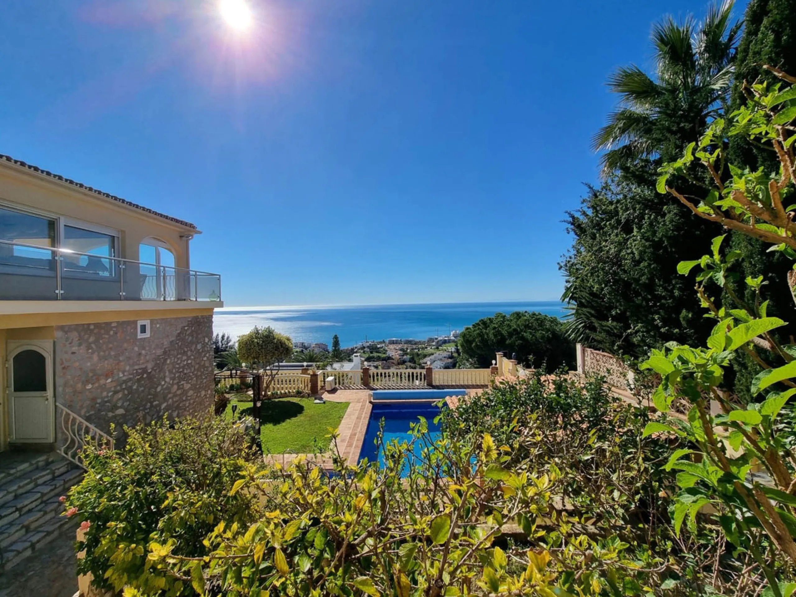 Located in the prestigious La Capellania area of the Costa del Sol, this exceptional 5-bedroom villa masterfully blends modern luxury with timeless Mediterranean charm, offering breathtaking panoramic sea views and an enviable lifestyle in one of southern