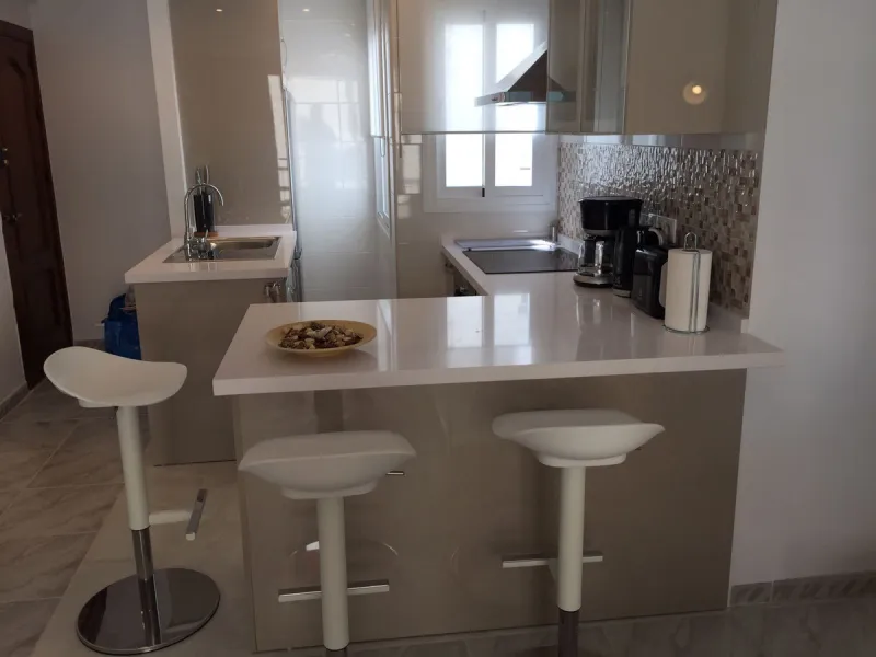 Apartment - Middle Floor Apartment в продаже в Fuengirola, Málaga. В доме 2 спален и 1 ванных комнат. Площадь дома 63 м²
