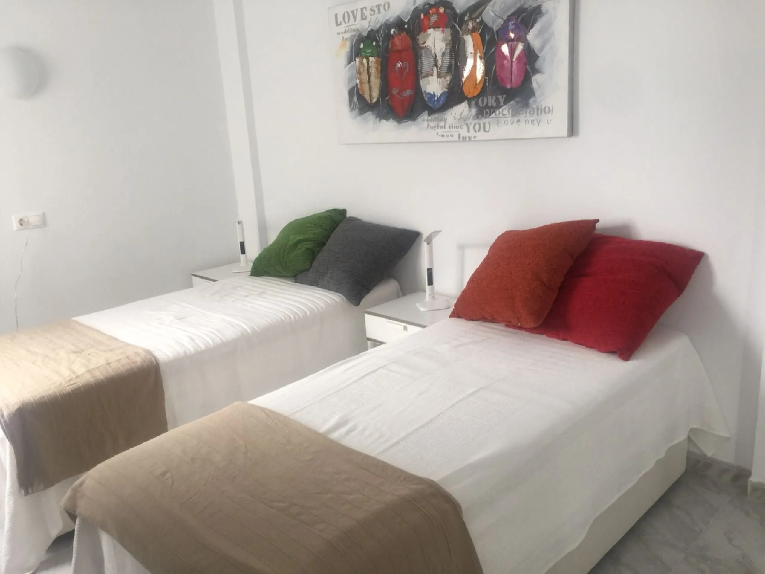 Apartment - Middle Floor Apartment в продаже в Fuengirola, Málaga. В доме 2 спален и 1 ванных комнат. Площадь дома 63 м²
