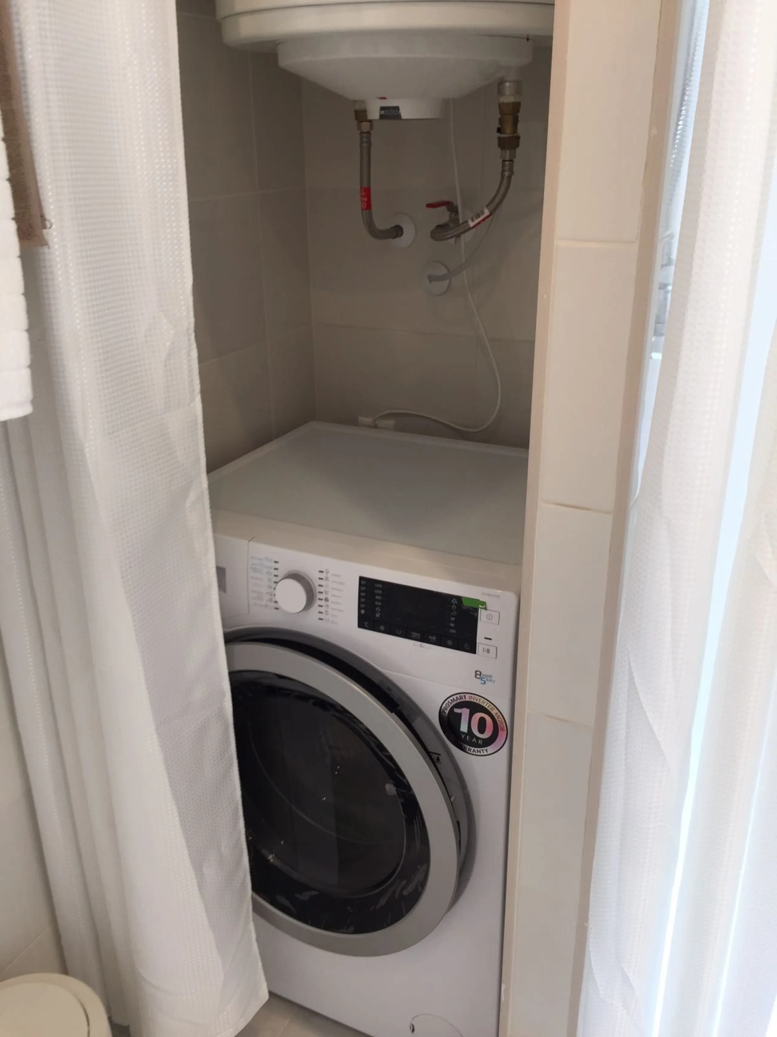 Apartment - Middle Floor Apartment в продаже в Fuengirola, Málaga. В доме 2 спален и 1 ванных комнат. Площадь дома 63 м²