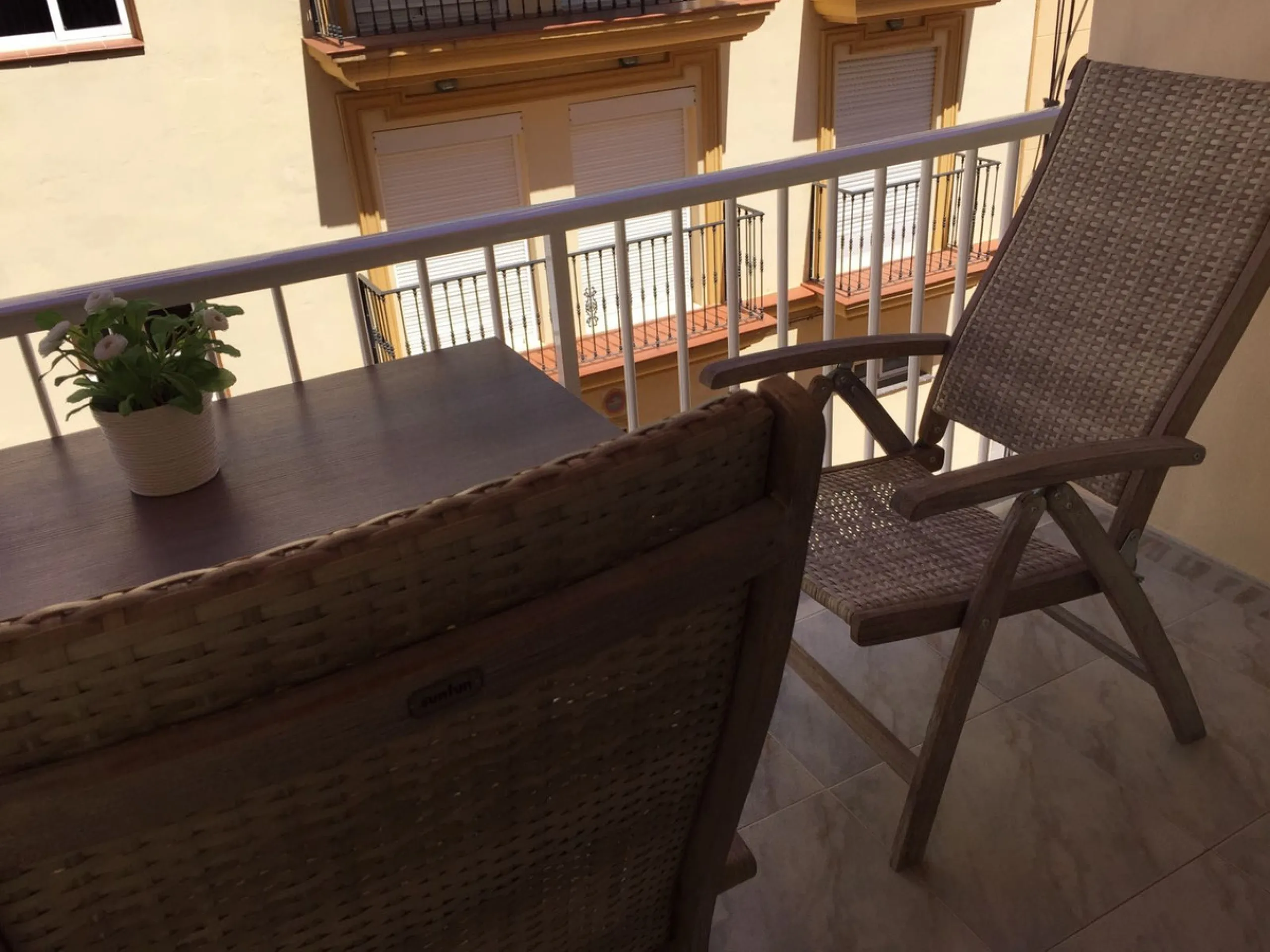Apartment - Middle Floor Apartment в продаже в Fuengirola, Málaga. В доме 2 спален и 1 ванных комнат. Площадь дома 63 м²