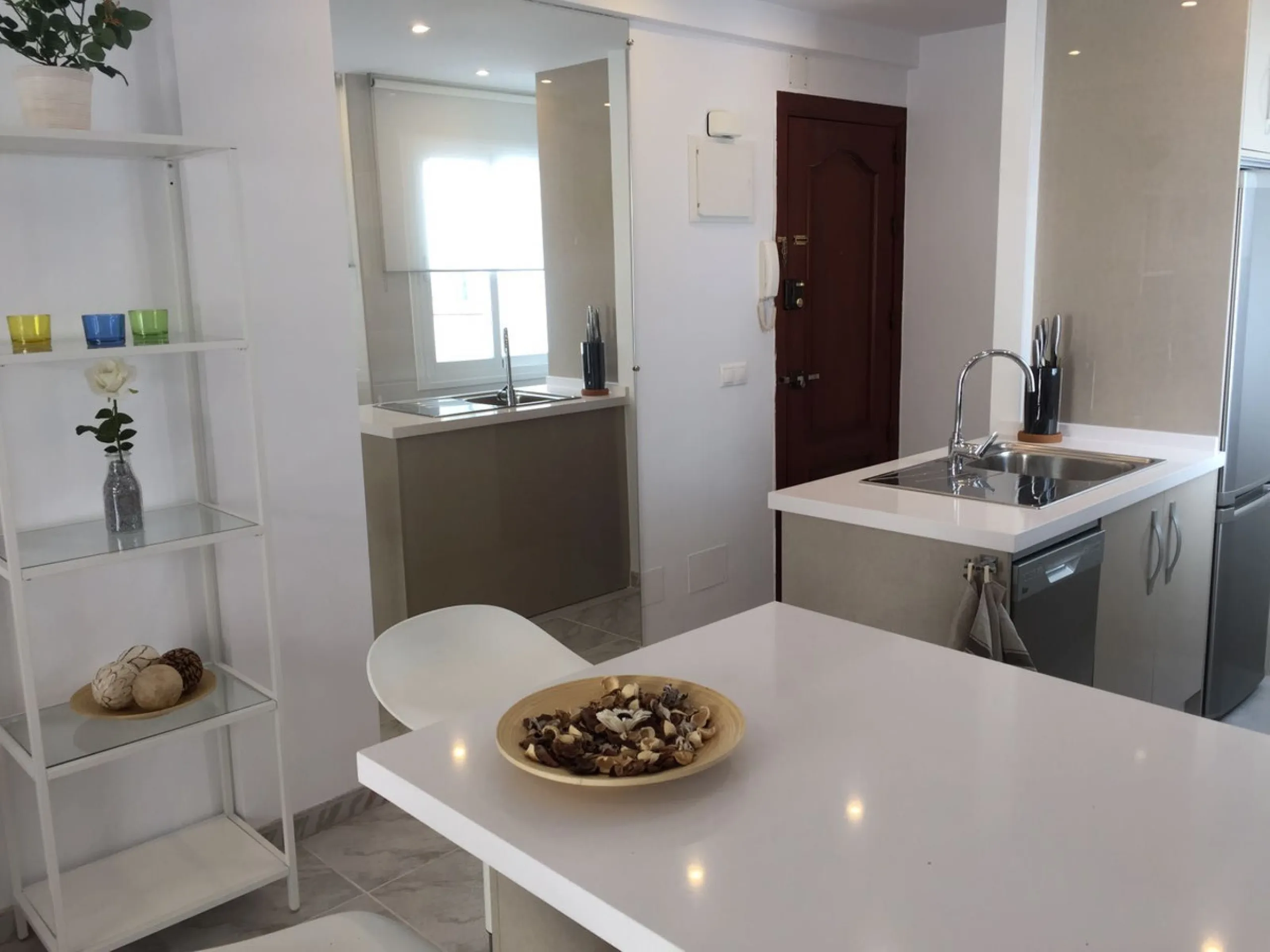 Apartment - Middle Floor Apartment в продаже в Fuengirola, Málaga. В доме 2 спален и 1 ванных комнат. Площадь дома 63 м²