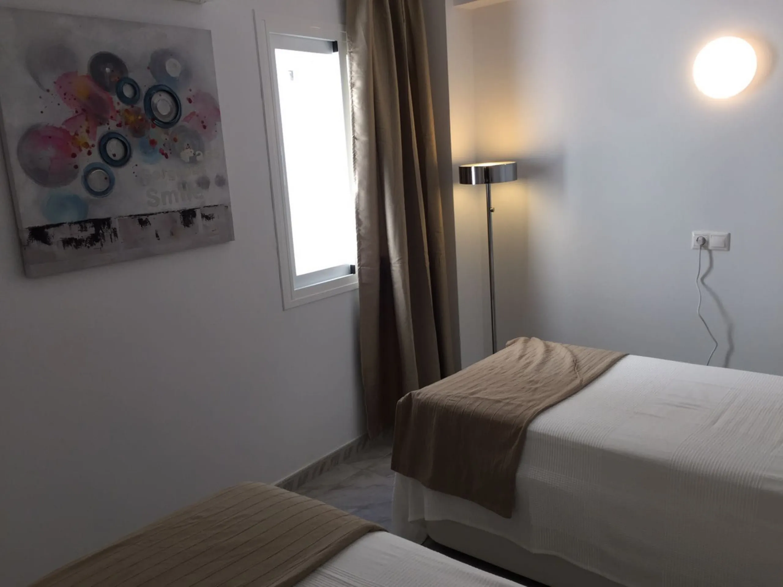 Apartment - Middle Floor Apartment в продаже в Fuengirola, Málaga. В доме 2 спален и 1 ванных комнат. Площадь дома 63 м²