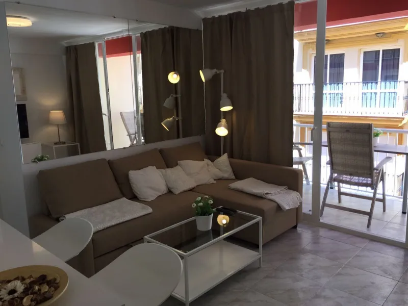 Apartment - Middle Floor Apartment в продаже в Fuengirola, Málaga. В доме 2 спален и 1 ванных комнат. Площадь дома 63 м²