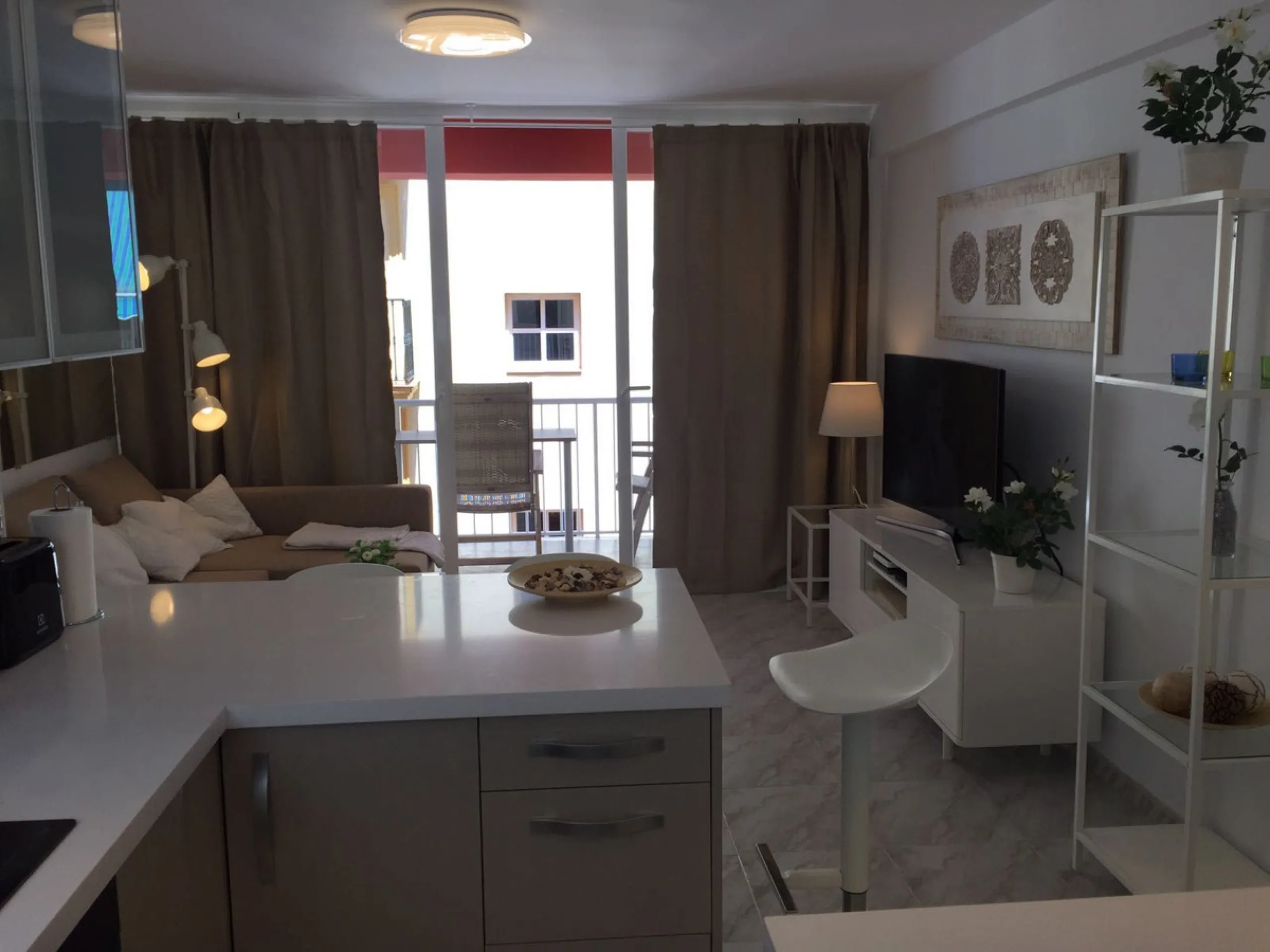 Apartment - Middle Floor Apartment в продаже в Fuengirola, Málaga. В доме 2 спален и 1 ванных комнат. Площадь дома 63 м²