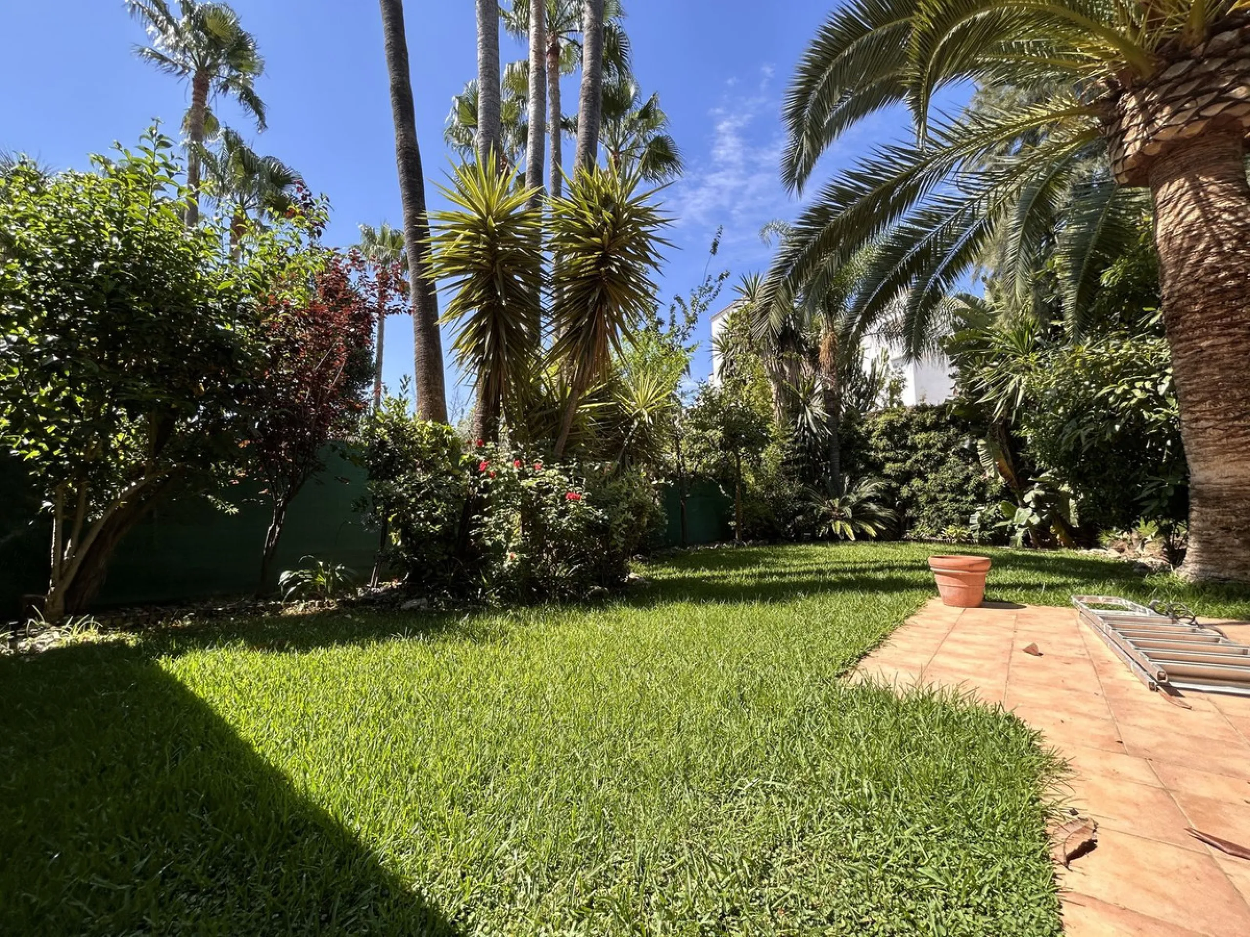 Corner Townhouse with Large Private Garden in Lomas de Monte Biarritz