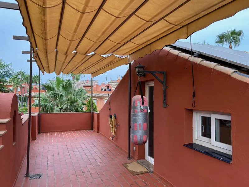 Corner Townhouse with Large Private Garden in Lomas de Monte Biarritz
