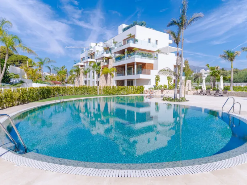 Benalus, Golden Mile – Contemporary Sea-View Residence