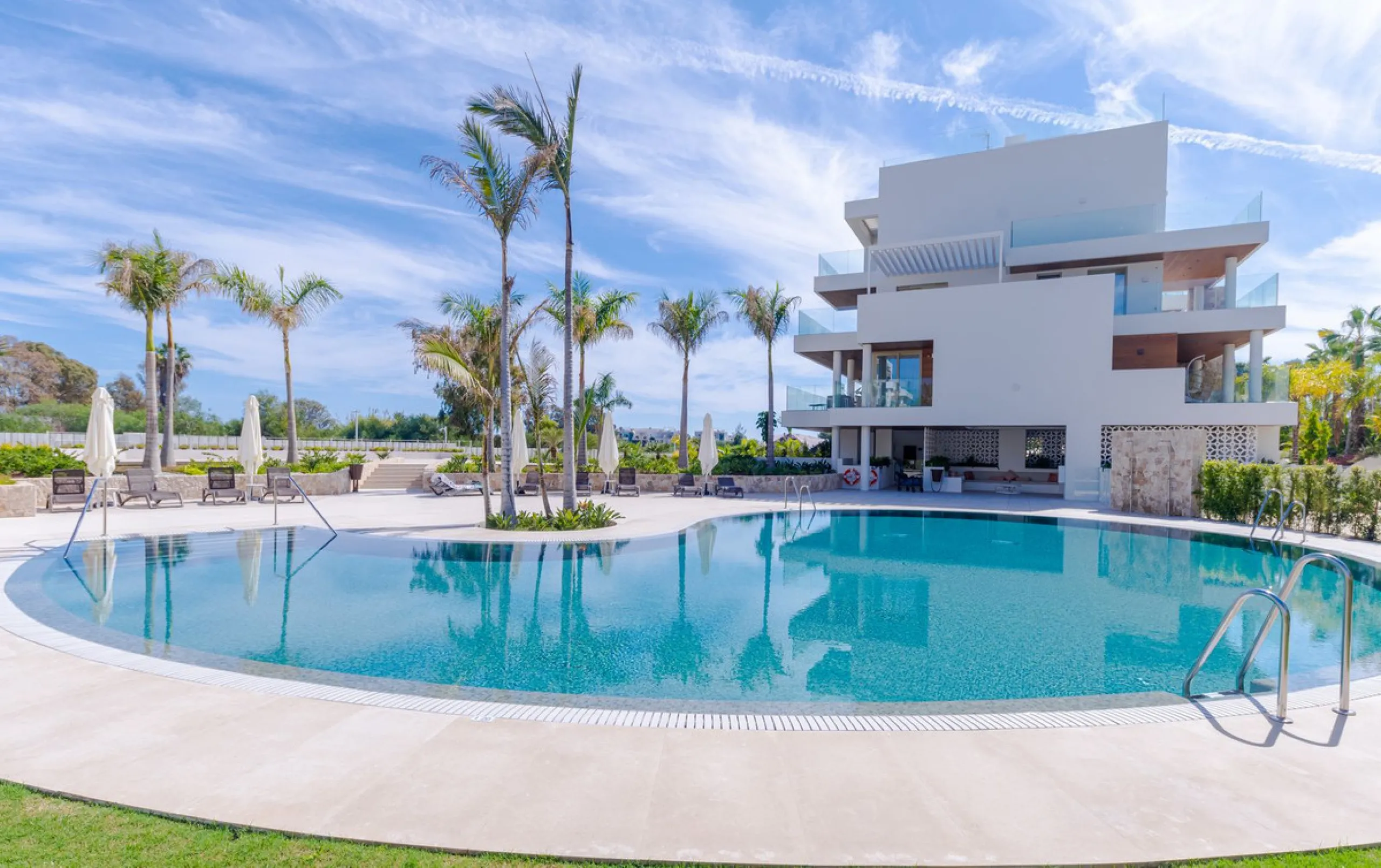 Benalus, Golden Mile – Contemporary Sea-View Residence