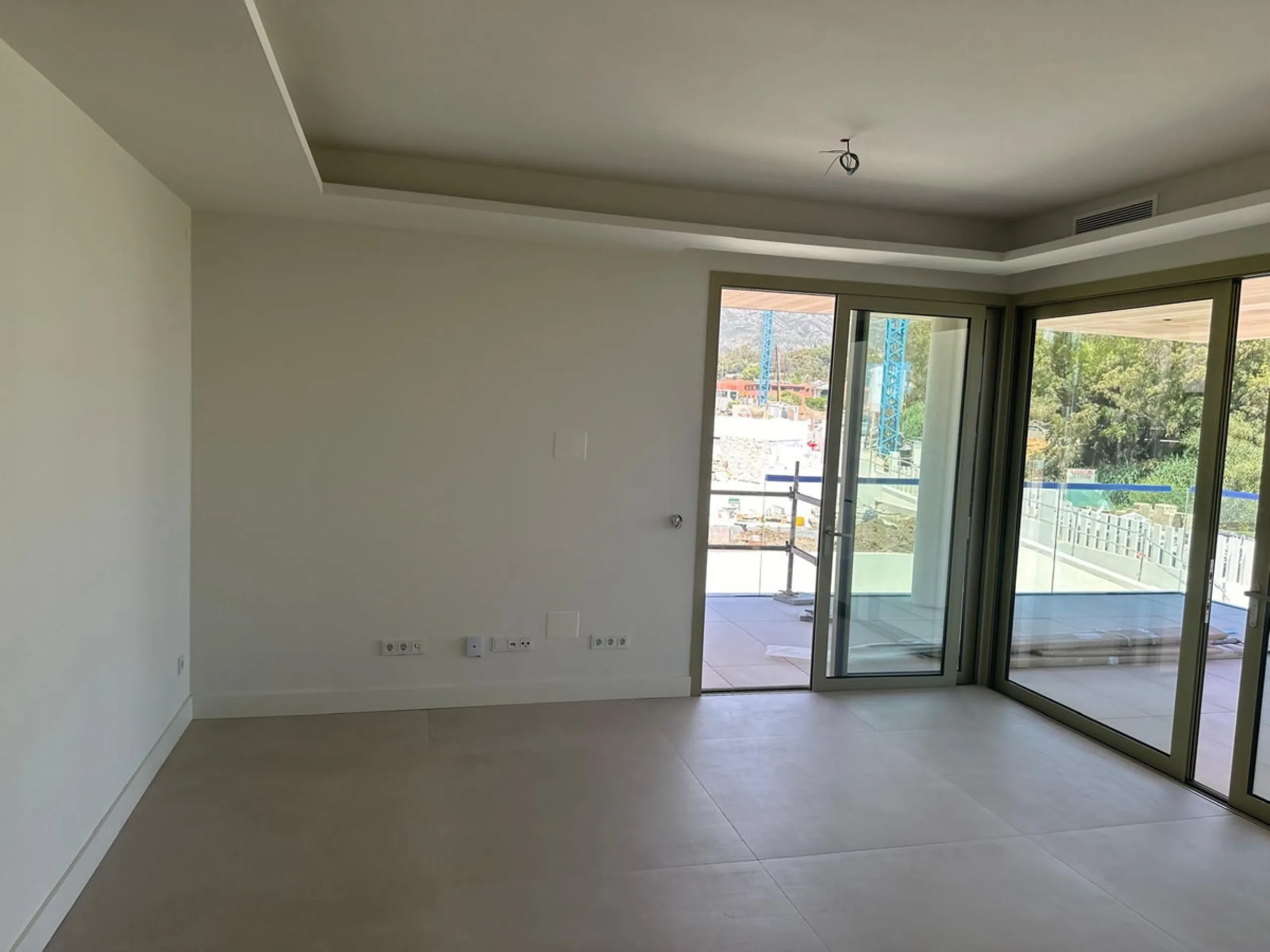 Benalus, Golden Mile – Contemporary Sea-View Residence