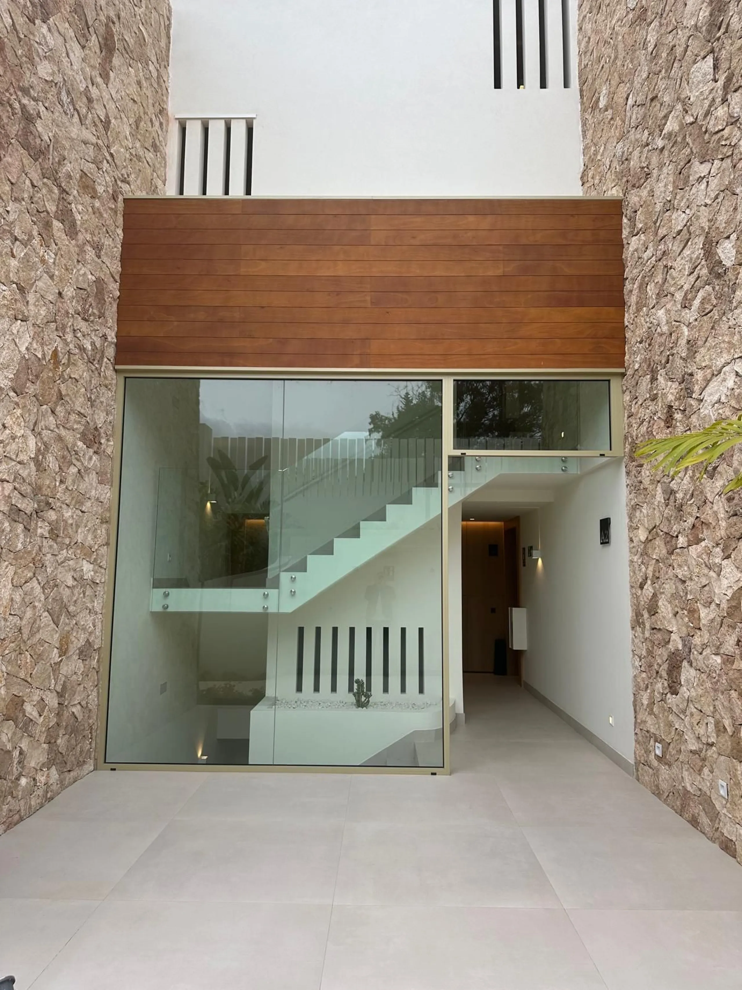 Benalus, Golden Mile – Contemporary Sea-View Residence