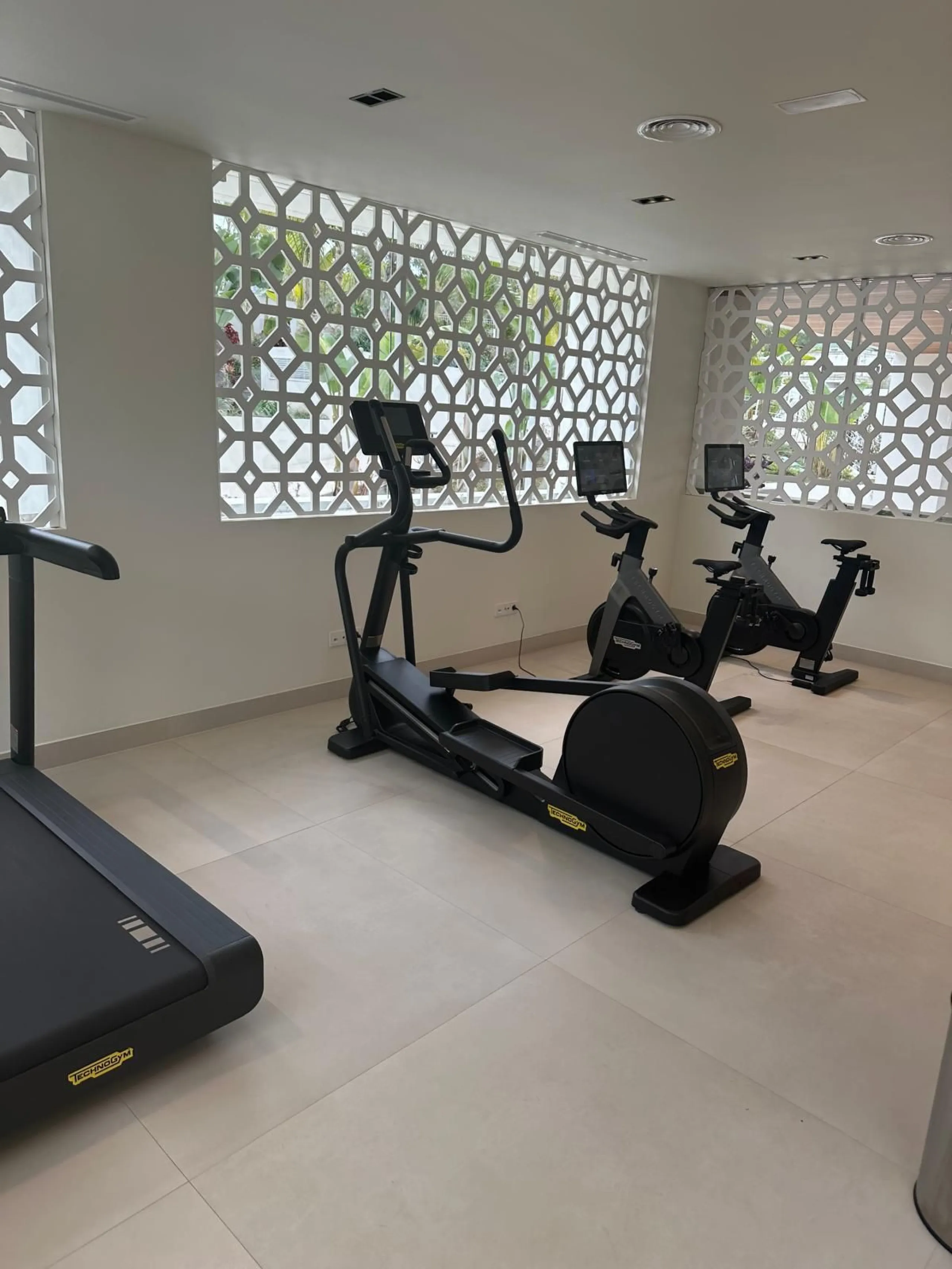 Benalus, Golden Mile – Contemporary Sea-View Residence