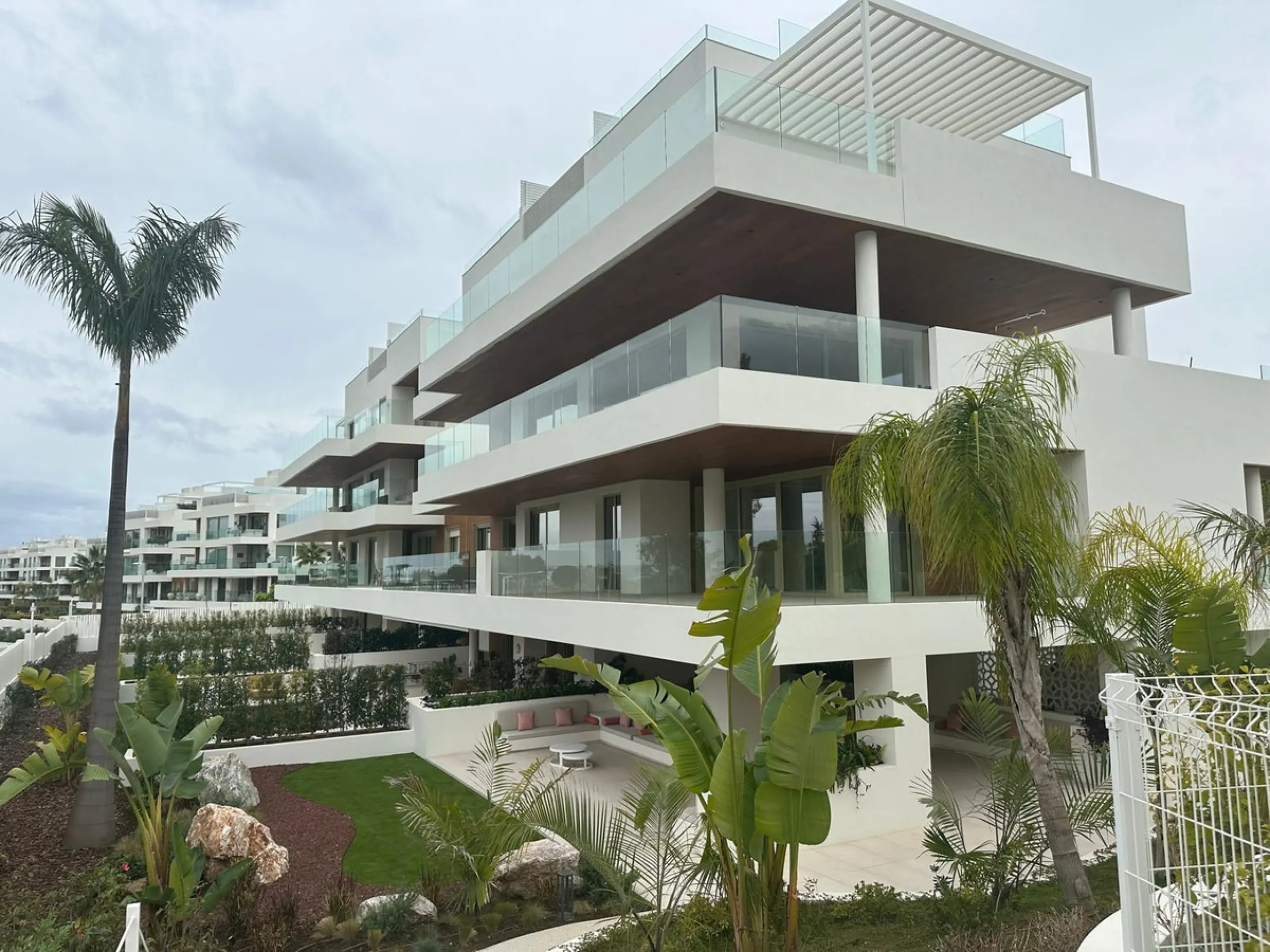Benalus, Golden Mile – Contemporary Sea-View Residence