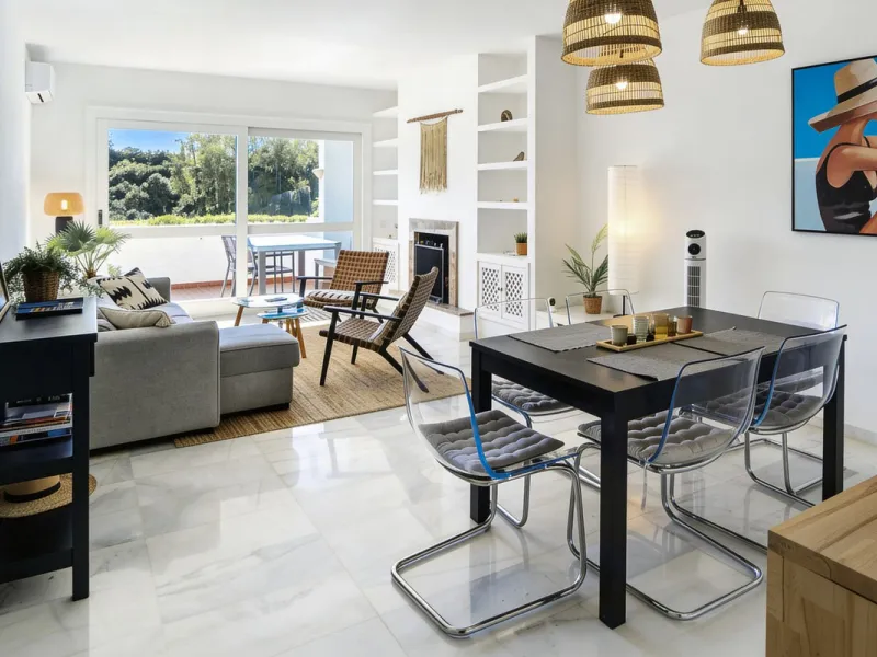 2-Bedroom Apartment with Panoramic Sea Views and 3-Bedroom Conversion Potential – Puerto del Almendro, Los Arqueros