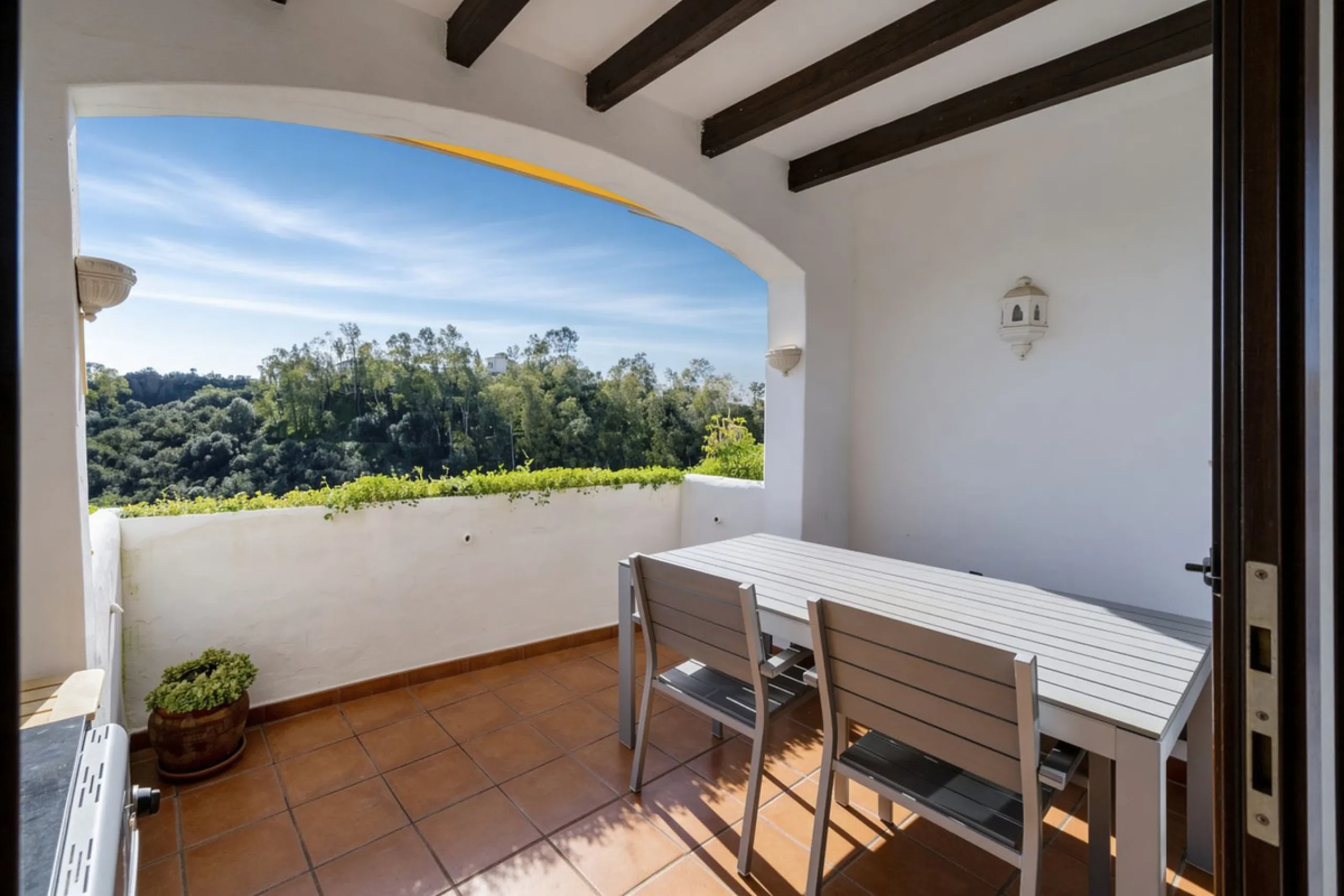 2-Bedroom Apartment with Panoramic Sea Views and 3-Bedroom Conversion Potential – Puerto del Almendro, Los Arqueros